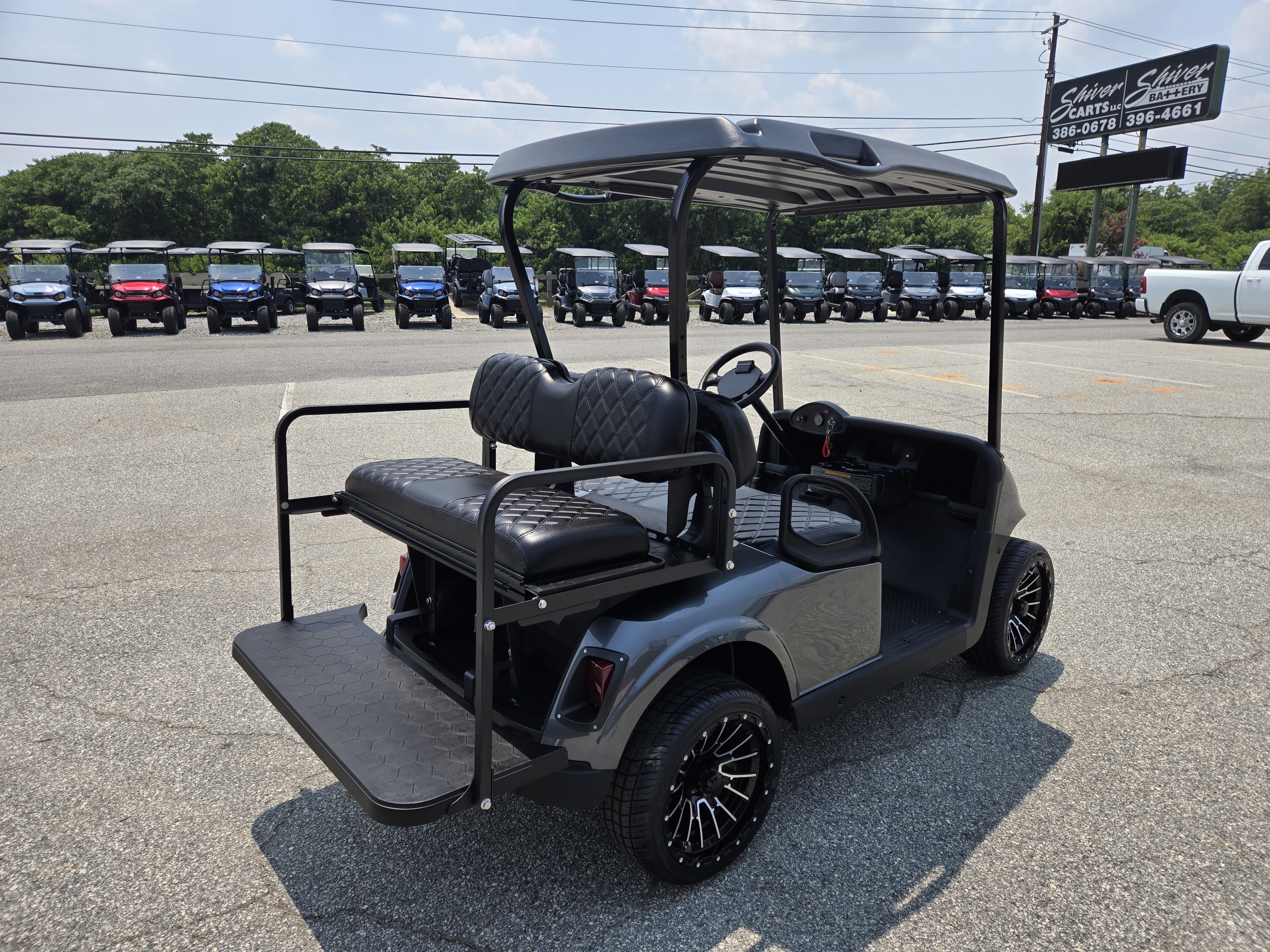 2022 E-Z-GO Freedom RXV Gas — photo 3