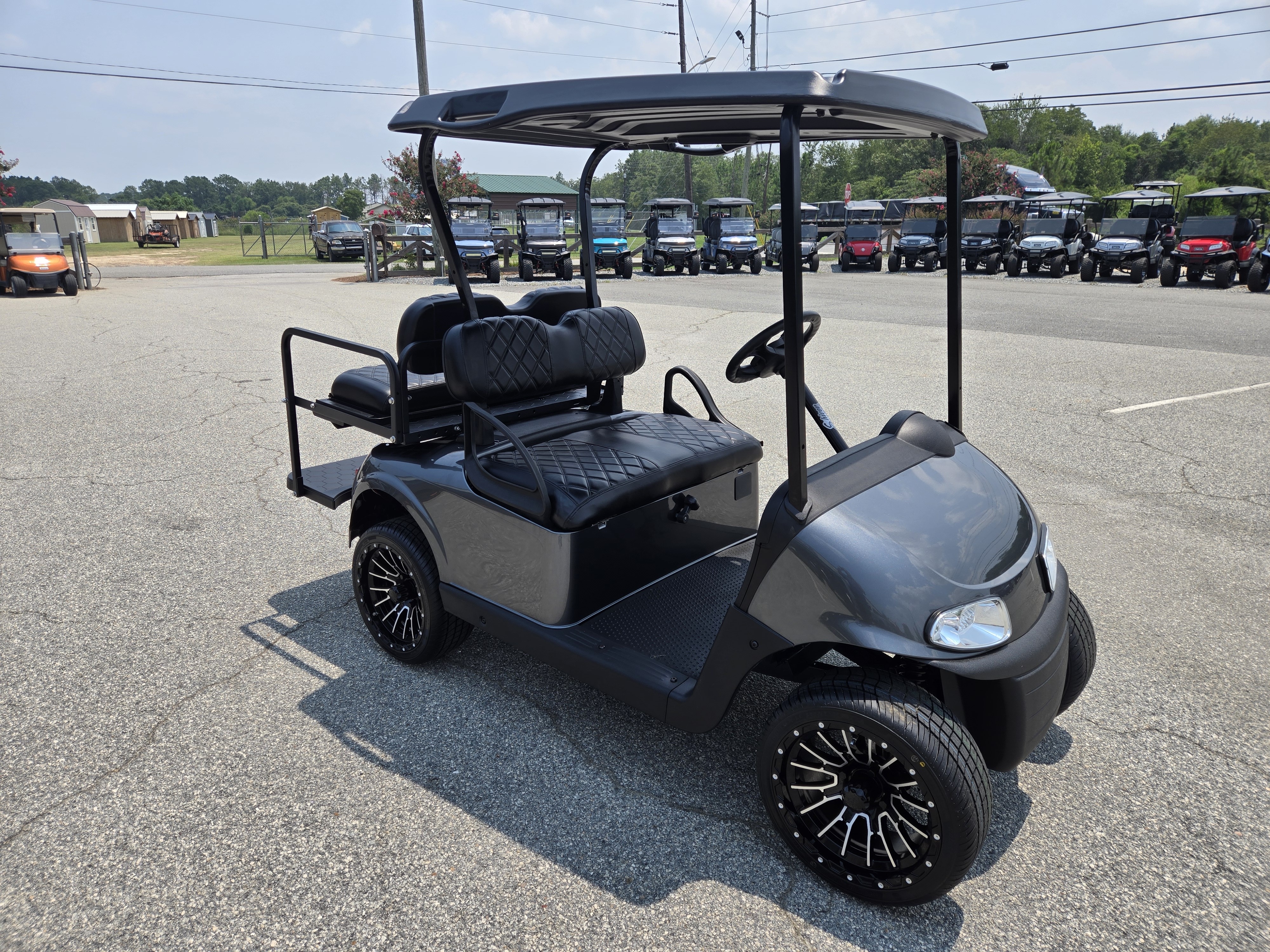 2022 E-Z-GO Freedom RXV Gas — photo 4