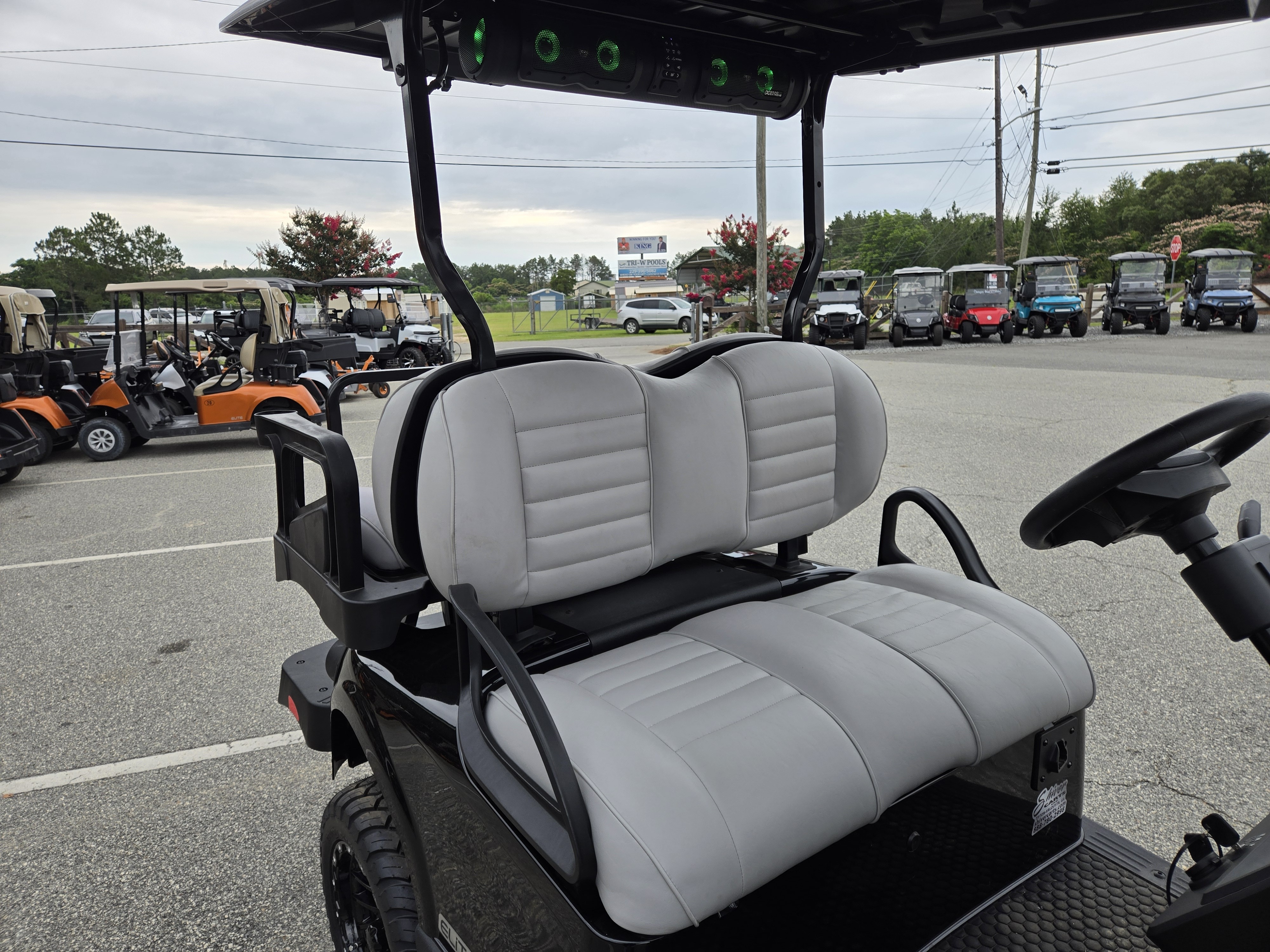 2026 E-Z-GO RXV 4 Summit XT Elite Lithium — photo 4