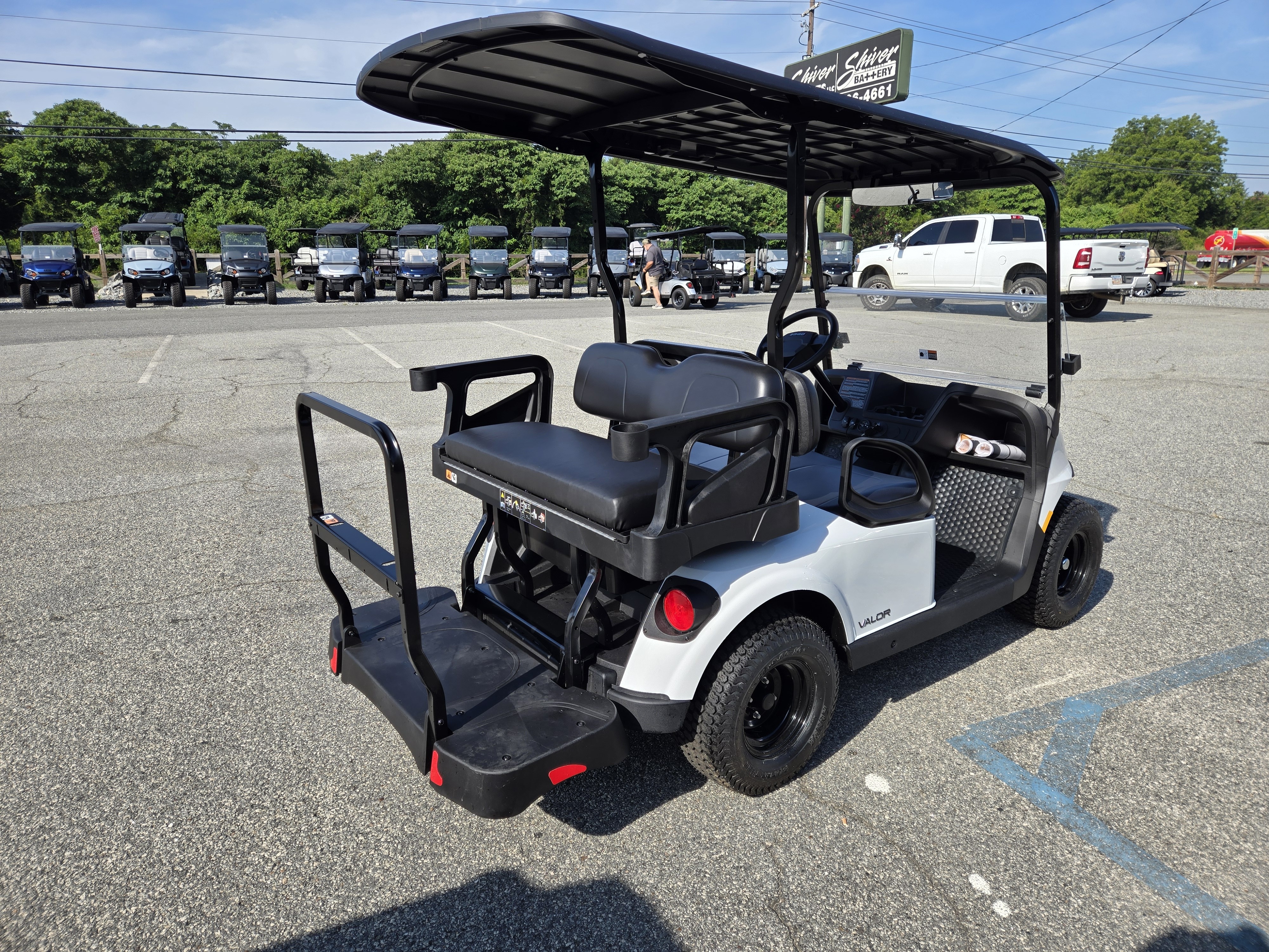 2027 E-Z-GO RXV 4 Valor S 13.5-hp Gas — photo 3