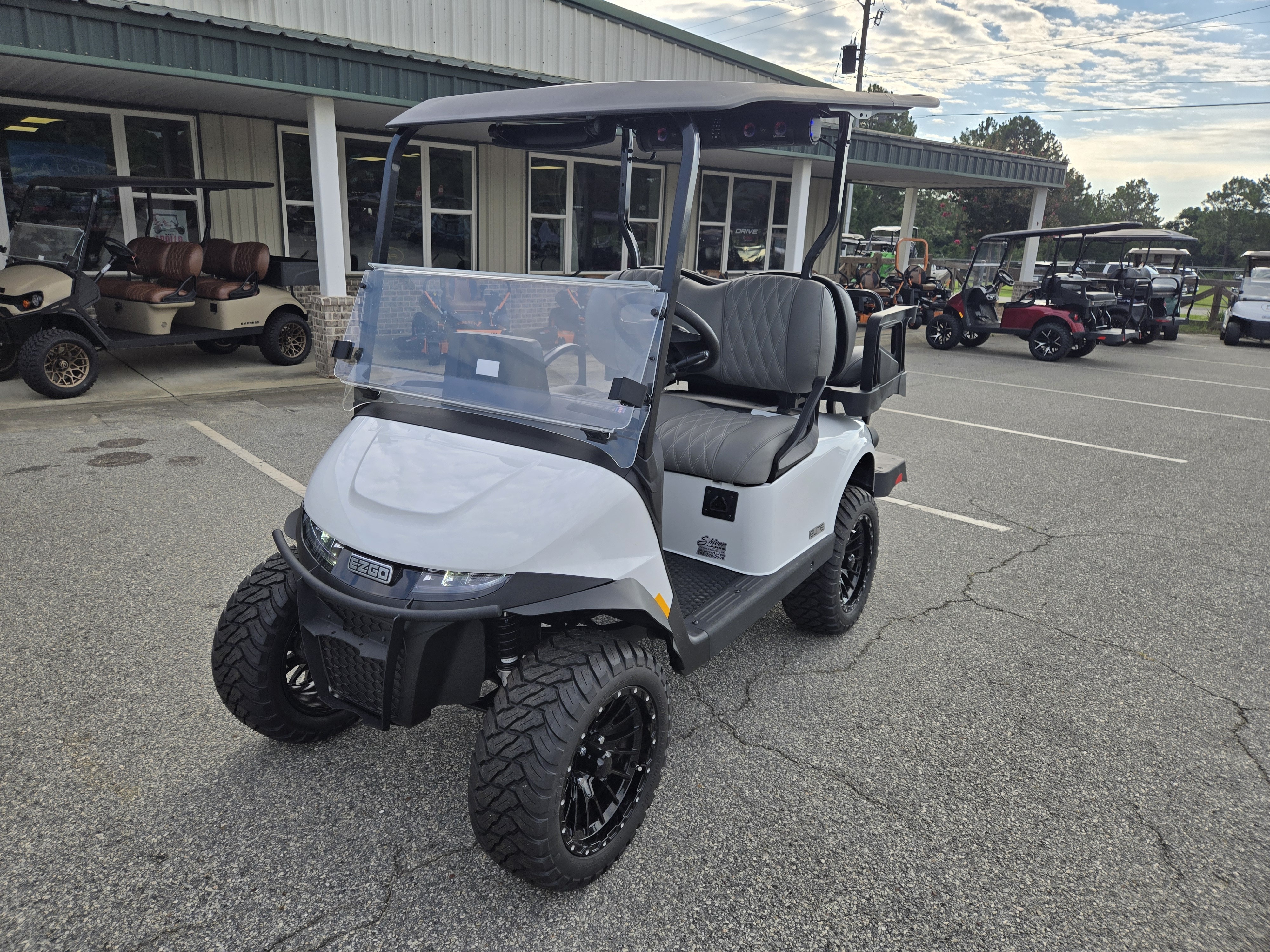 2026 E-Z-GO RXV 4 Summit XT Elite Lithium