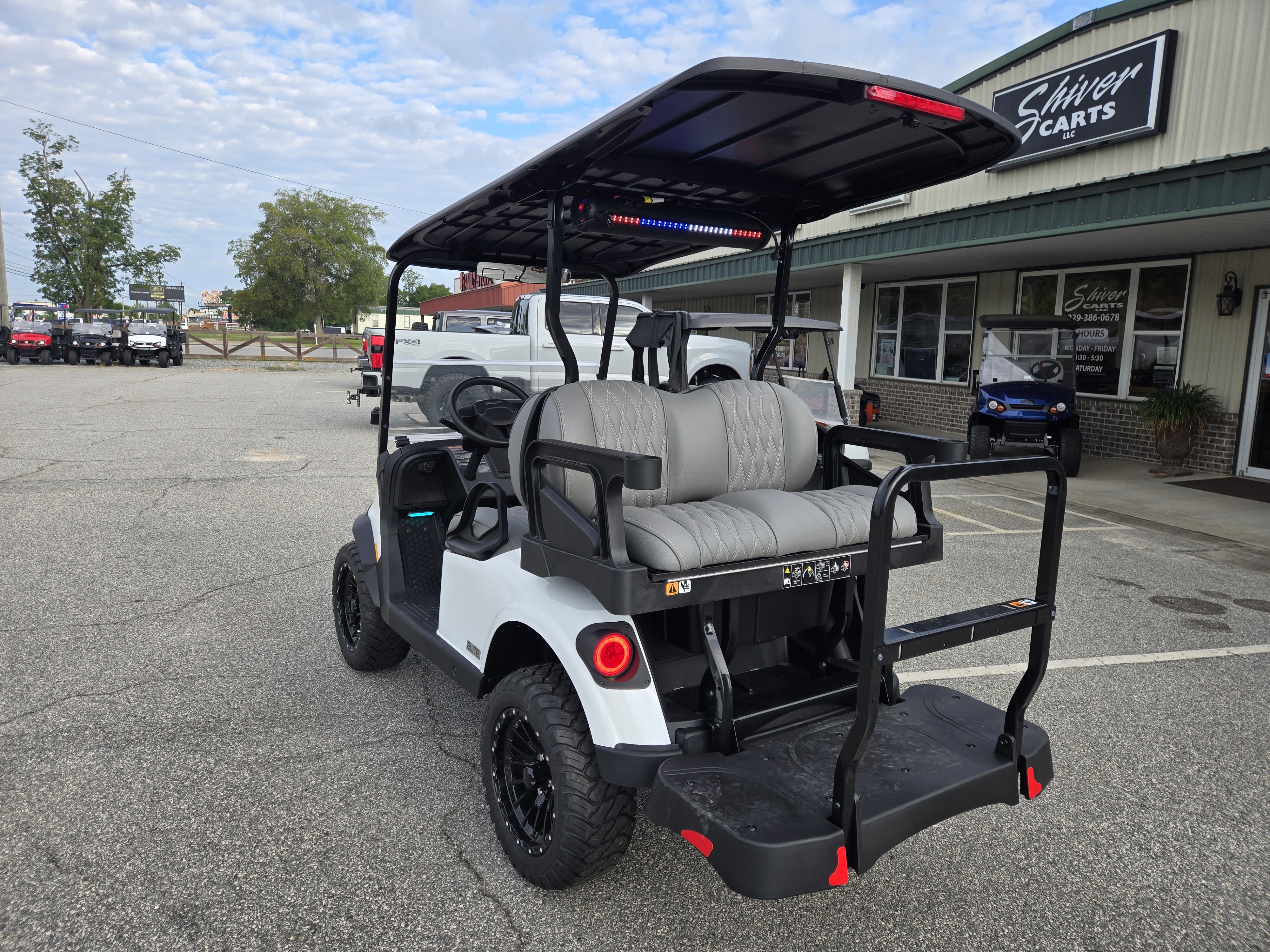 2026 E-Z-GO RXV 4 Summit XT Elite Lithium — photo 2