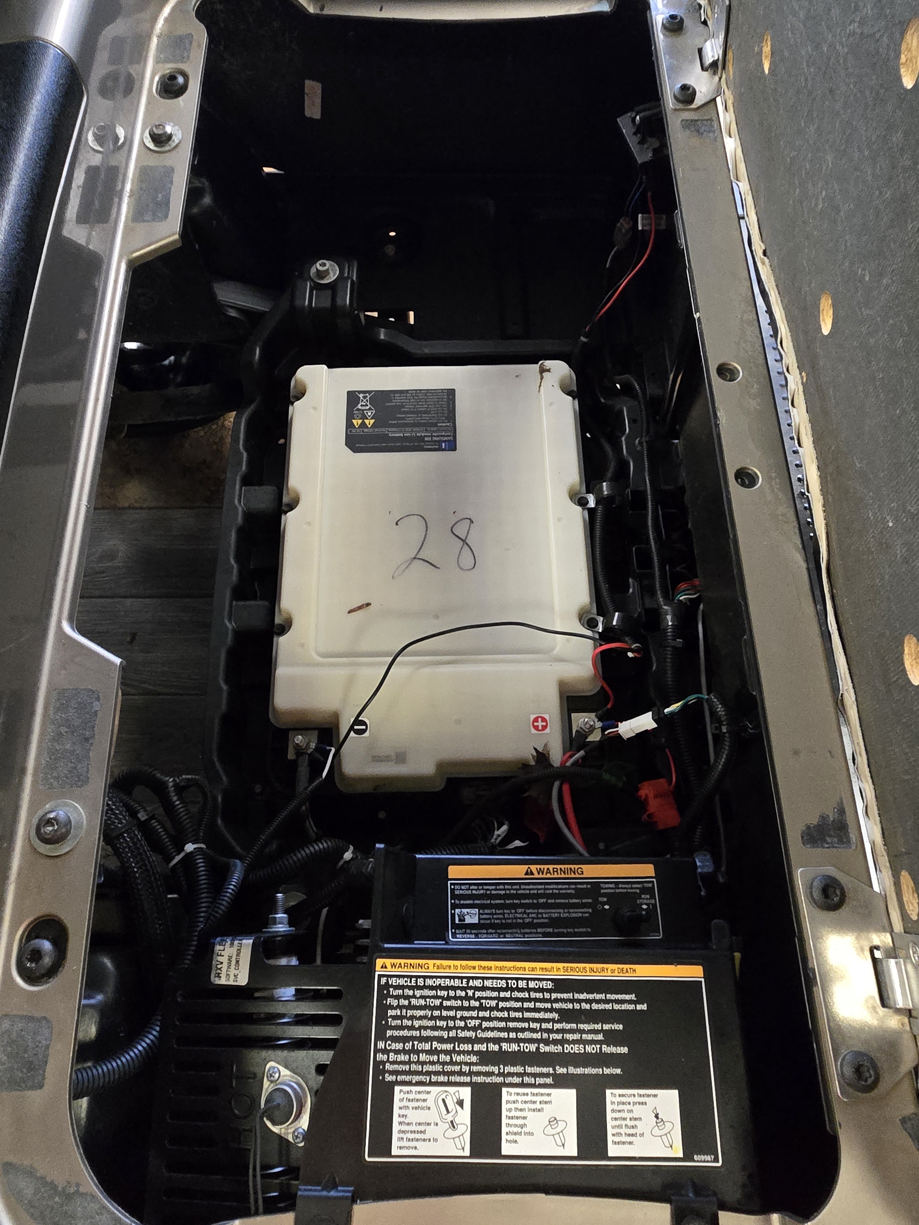 2023 EZGO RXV photo 5