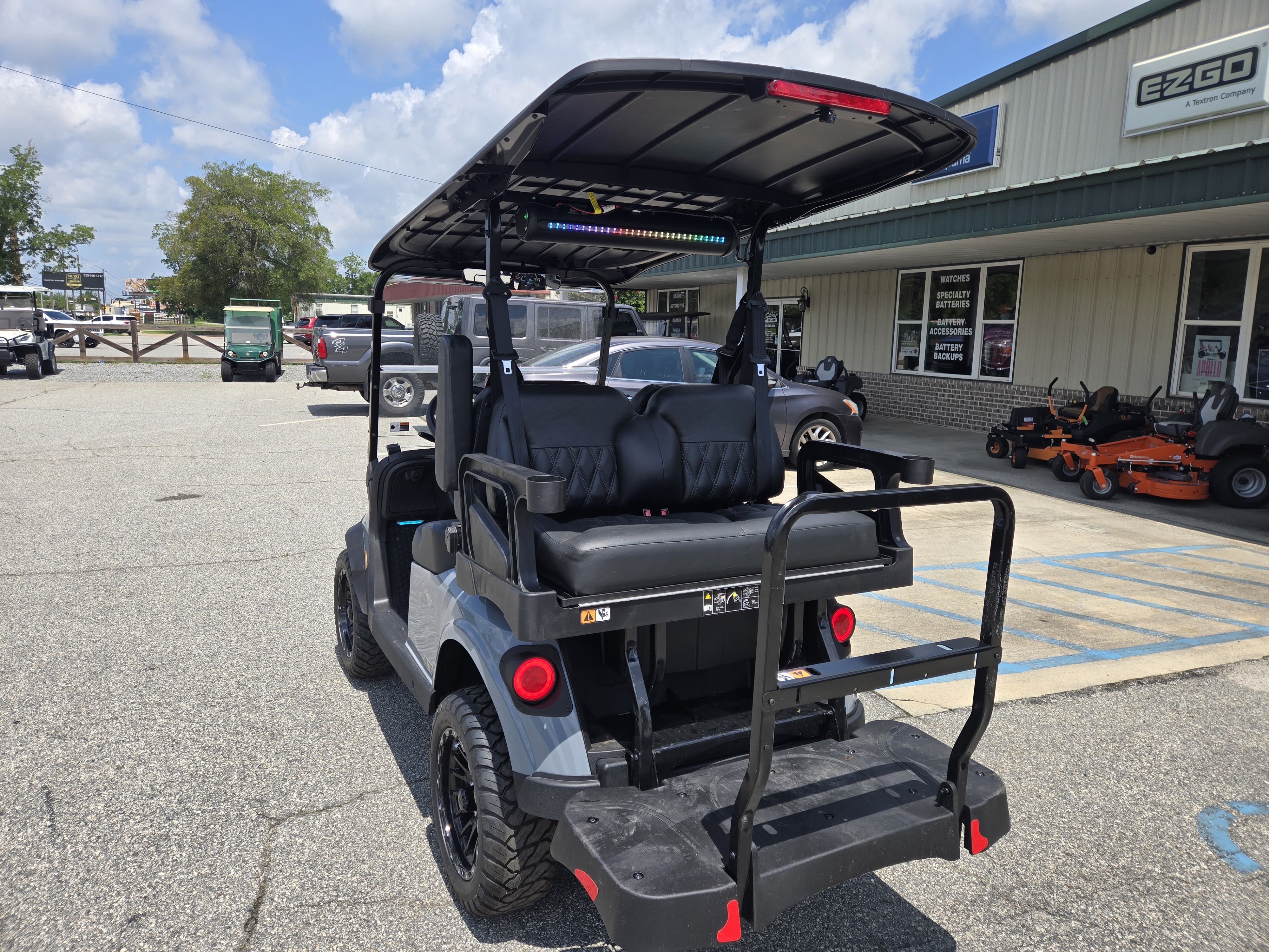 2026 E-Z-GO RXV 4 Summit XTL Elite Lithium — photo 3