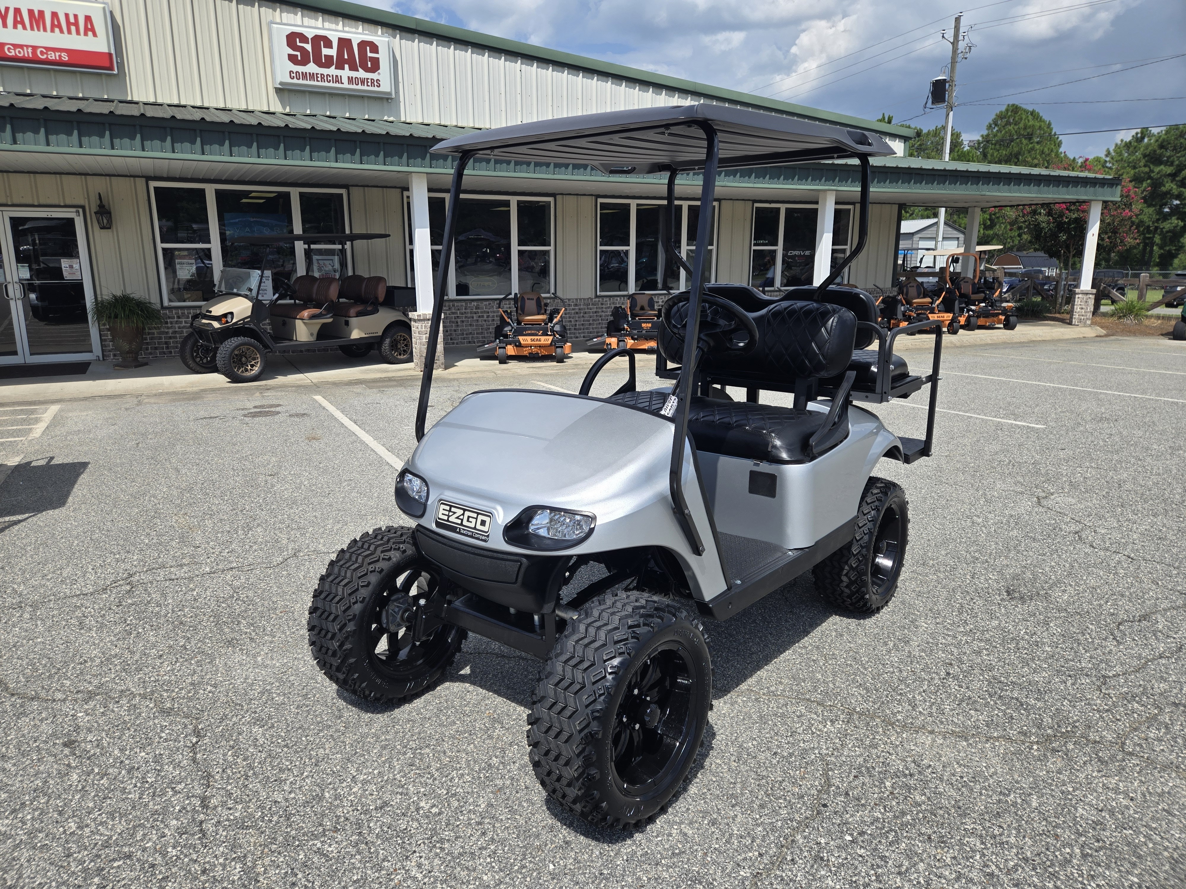 2021 E-Z-GO Freedom TXT Gas — photo 2
