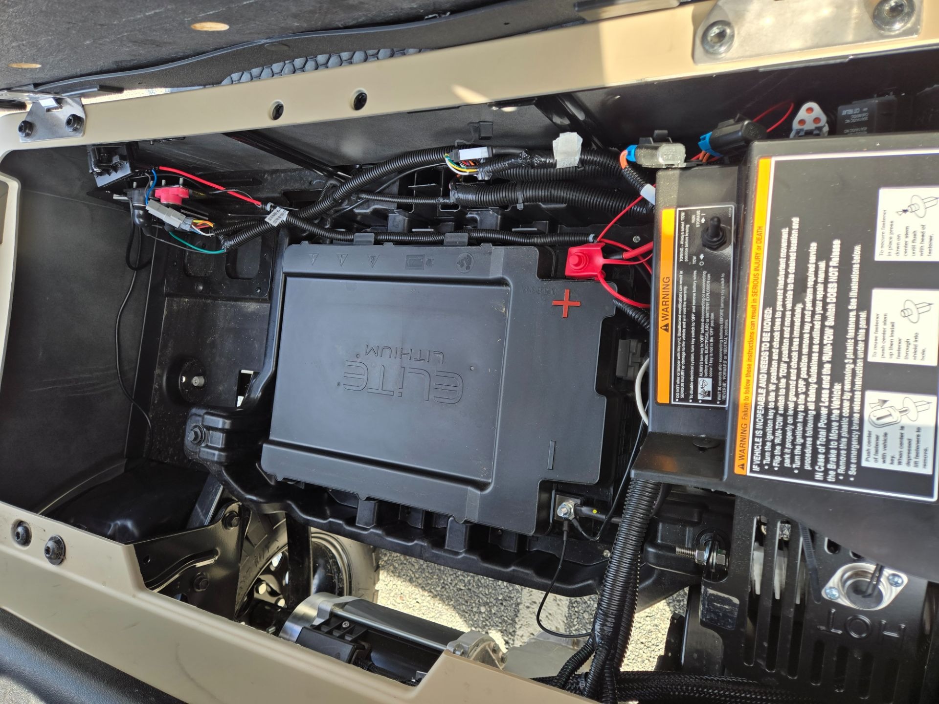 2026 E-Z-GO RXV 4 Summit XT Elite Lithium — photo 5