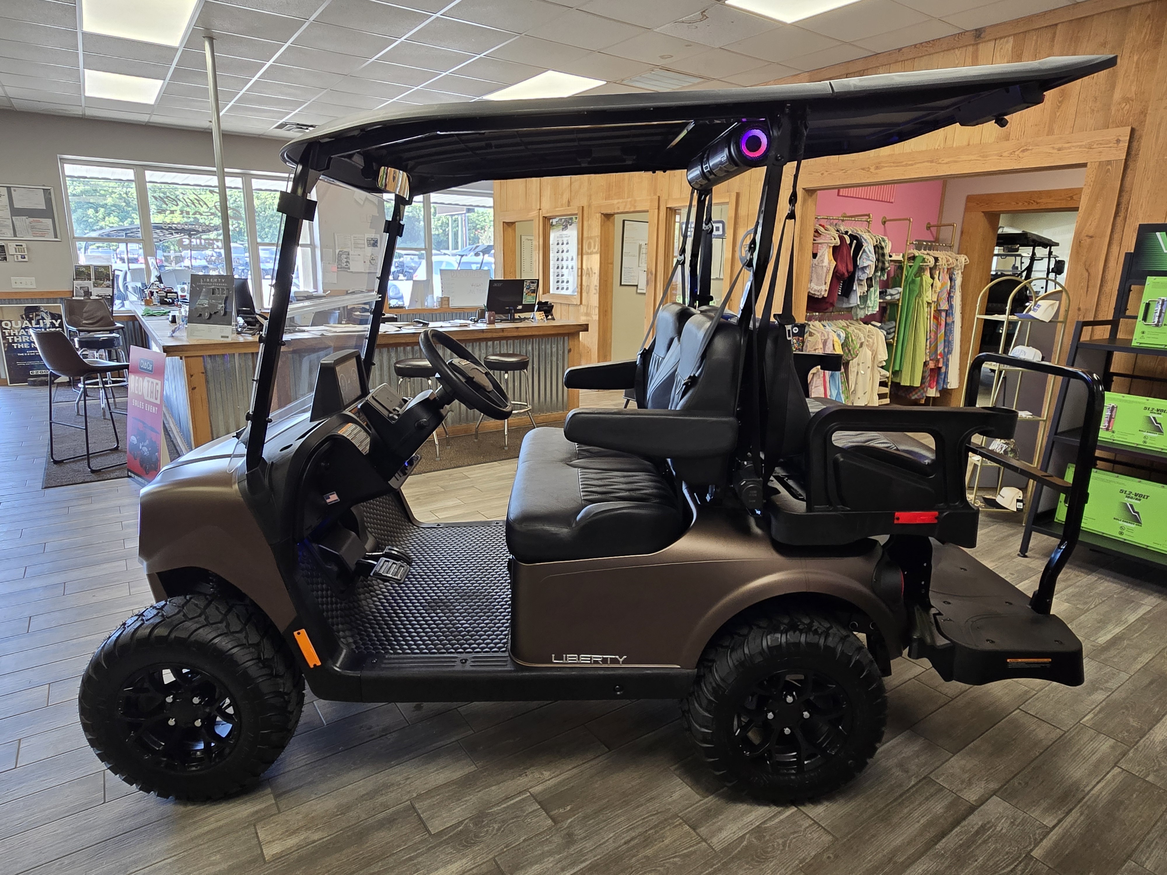 2027 EZGO LIBERTY photo 2