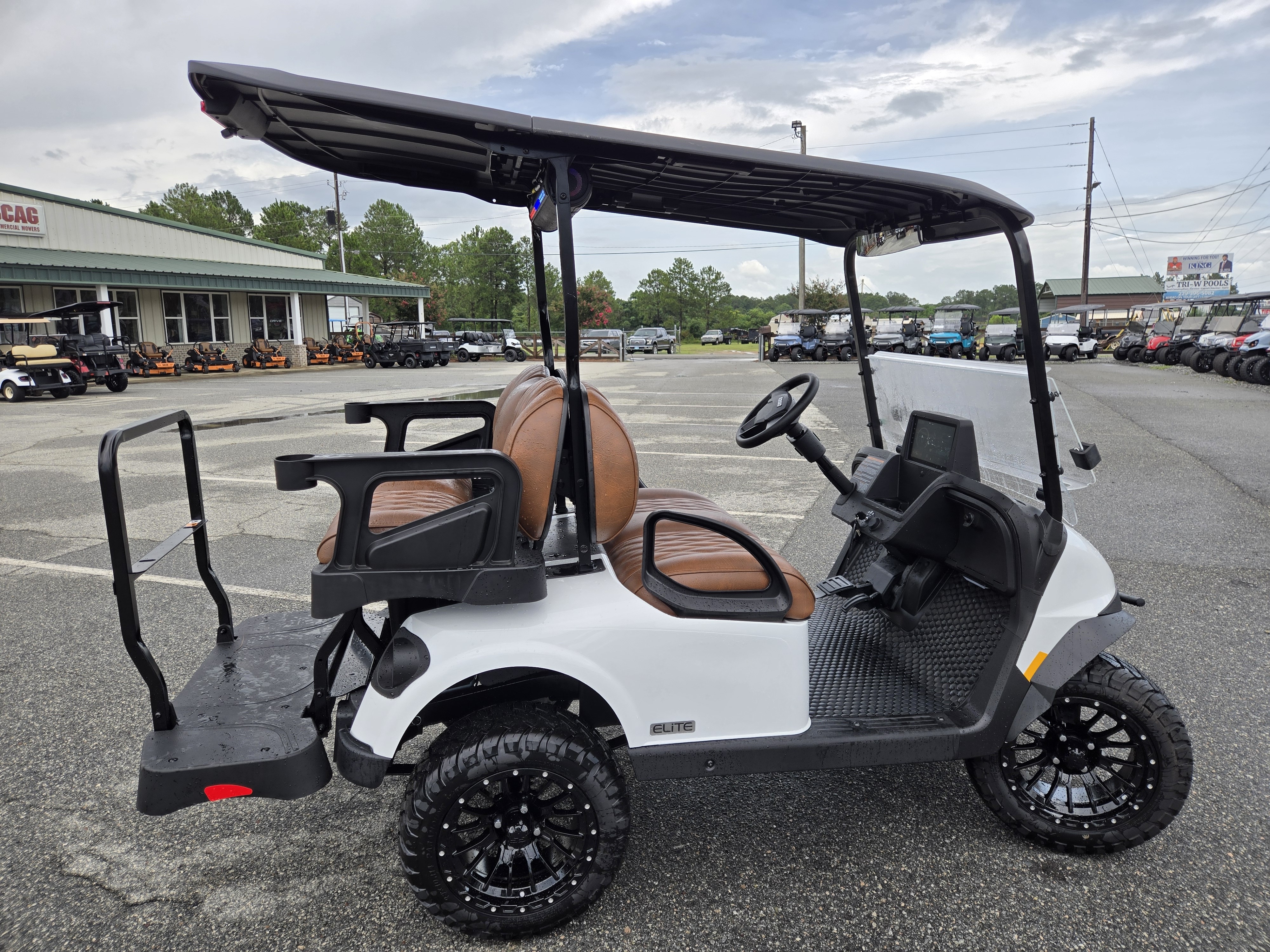 2026 E-Z-GO RXV 4 Summit XT Elite Lithium — photo 4