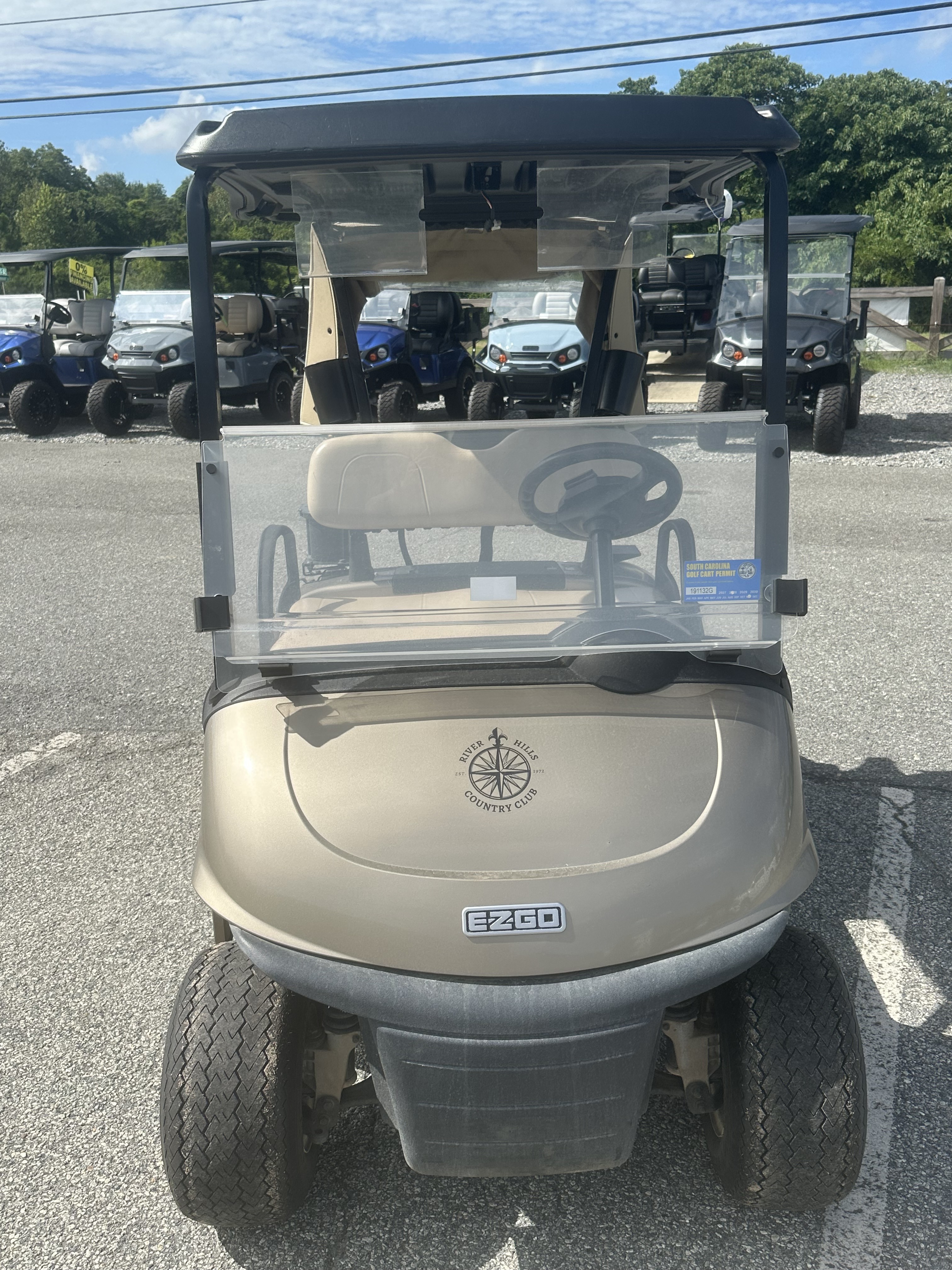 2023 EZGO RXV