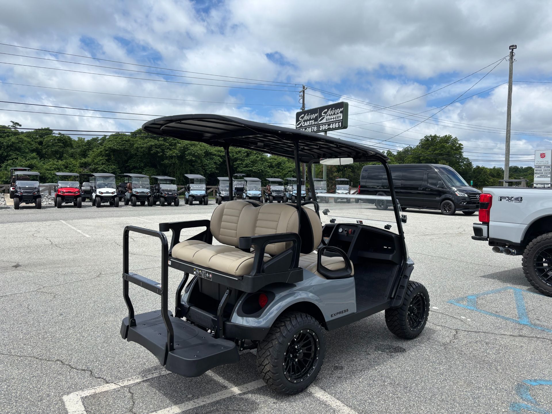 2026 E-Z-GO MY26 Express 4 Touring S 13.5 Gas — photo 3