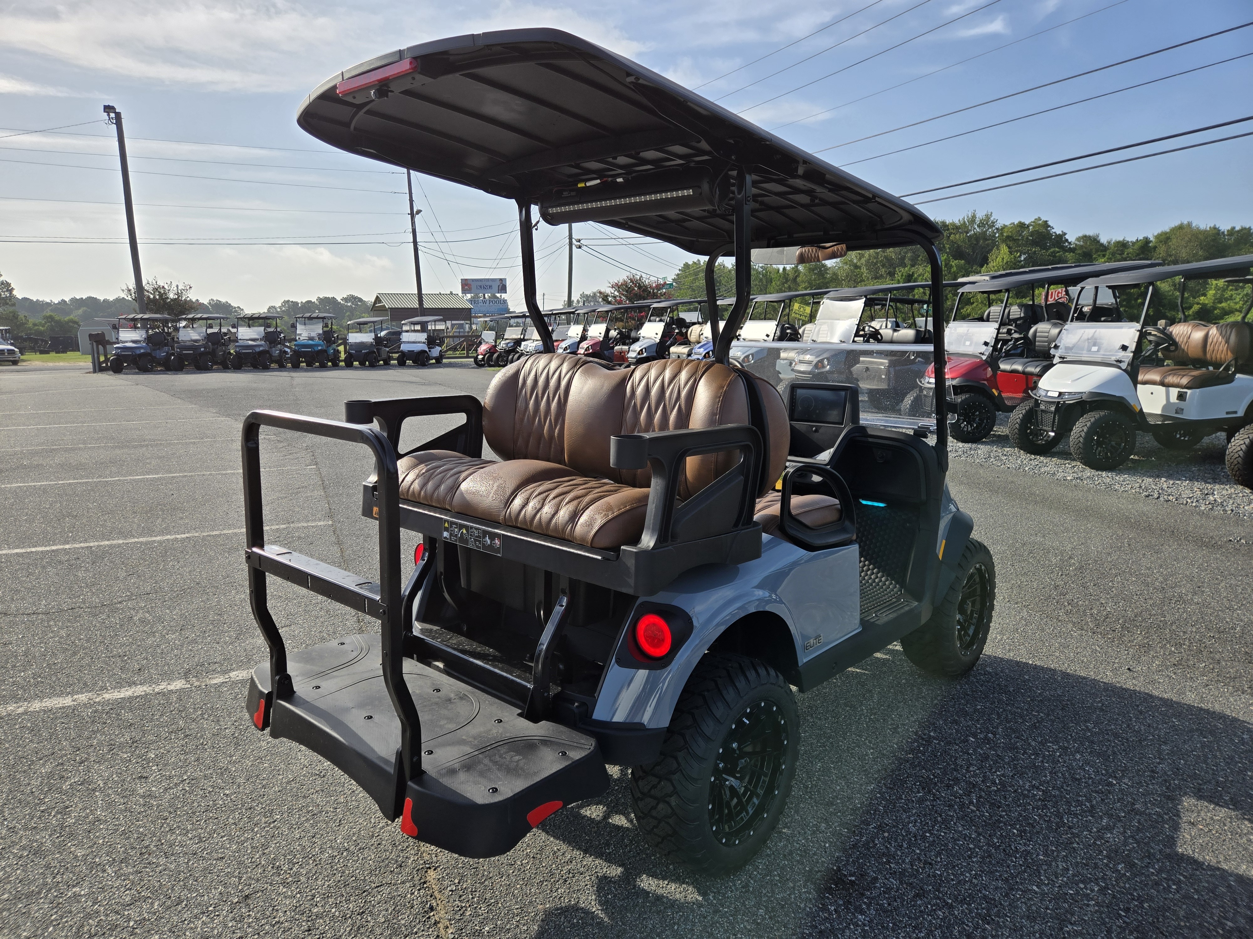 2026 E-Z-GO RXV 4 Summit XT Elite Lithium — photo 3