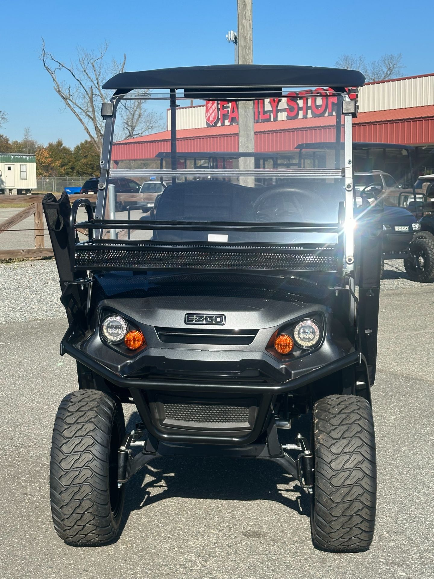 2026 E-Z-GO MY26 Express 4 Touring S 13.5 Gas — photo 2