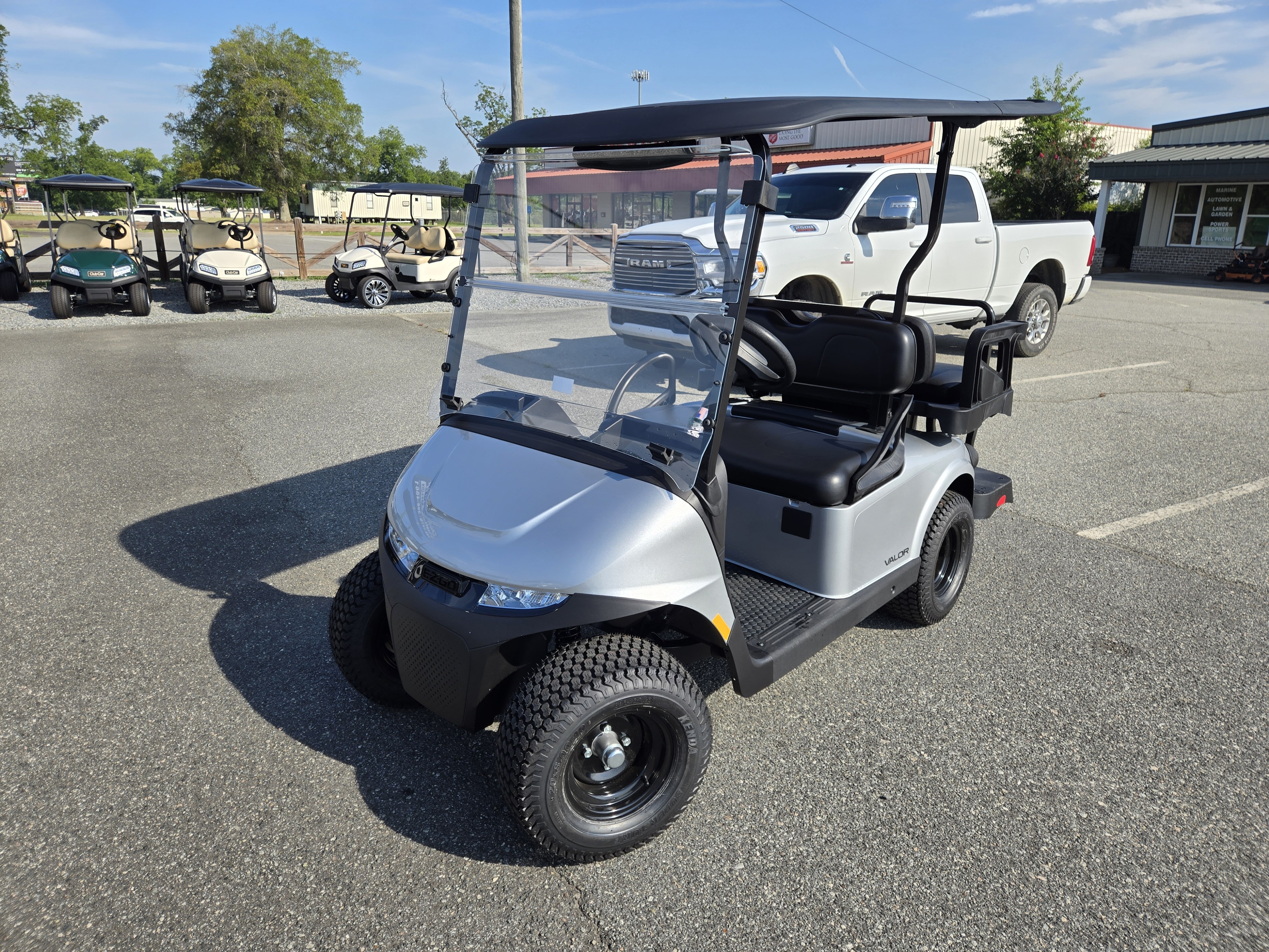 2027 E-Z-GO RXV 4 Valor S 13.5-hp Gas — photo 2