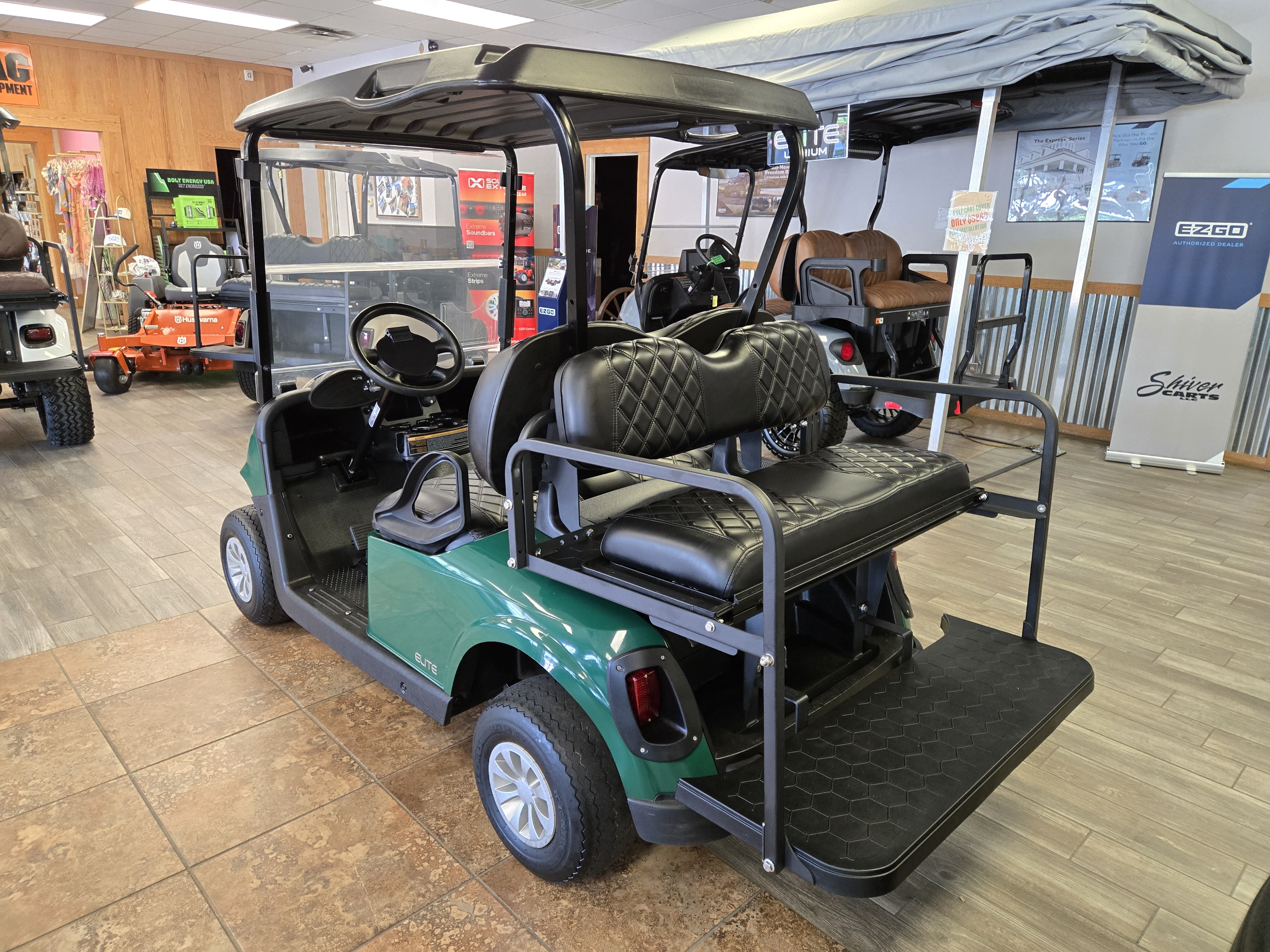 2021 E-Z-GO Freedom RXV 48V — photo 3