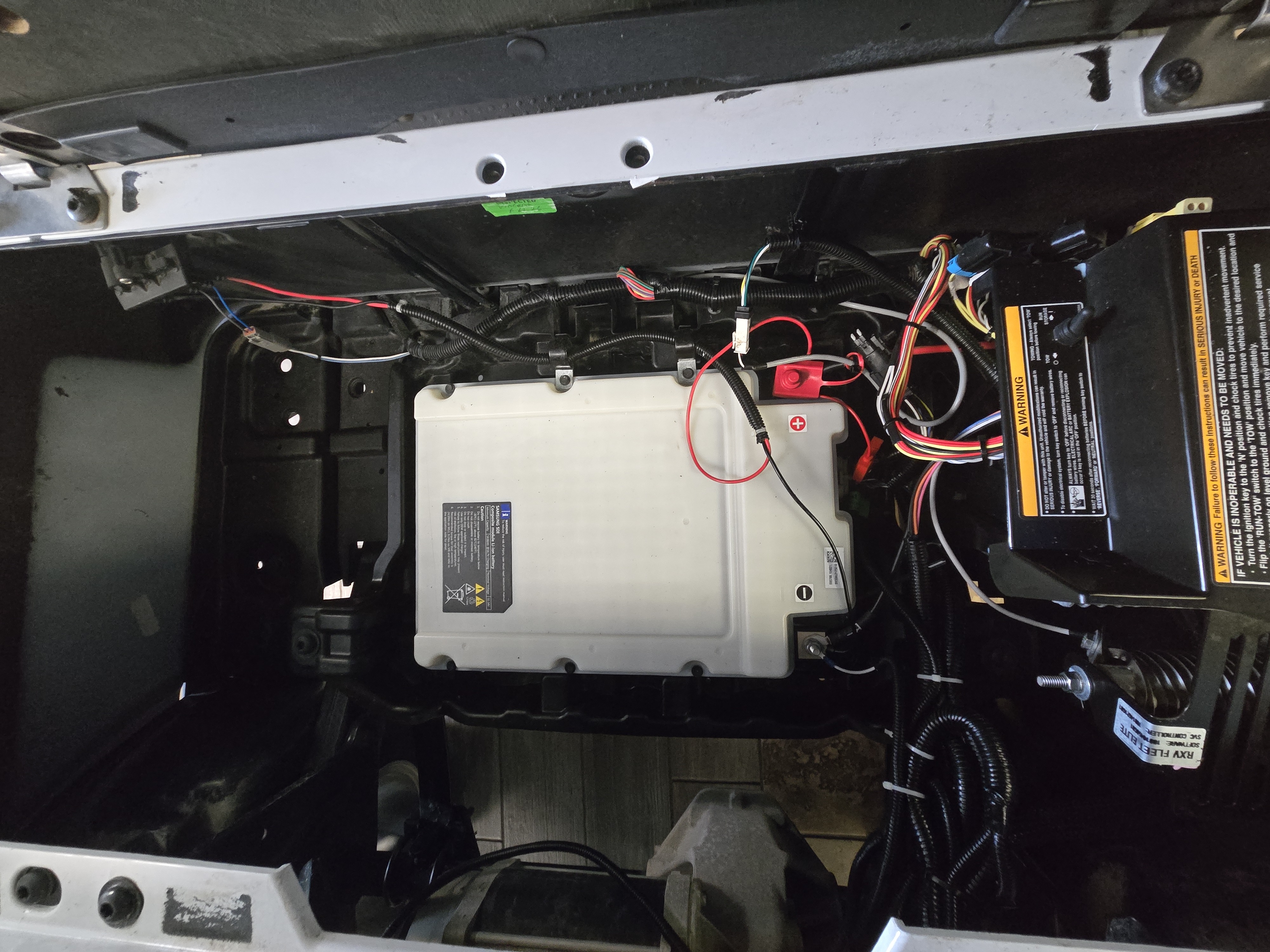 2022 E-Z-GO Freedom RXV 48V — photo 5