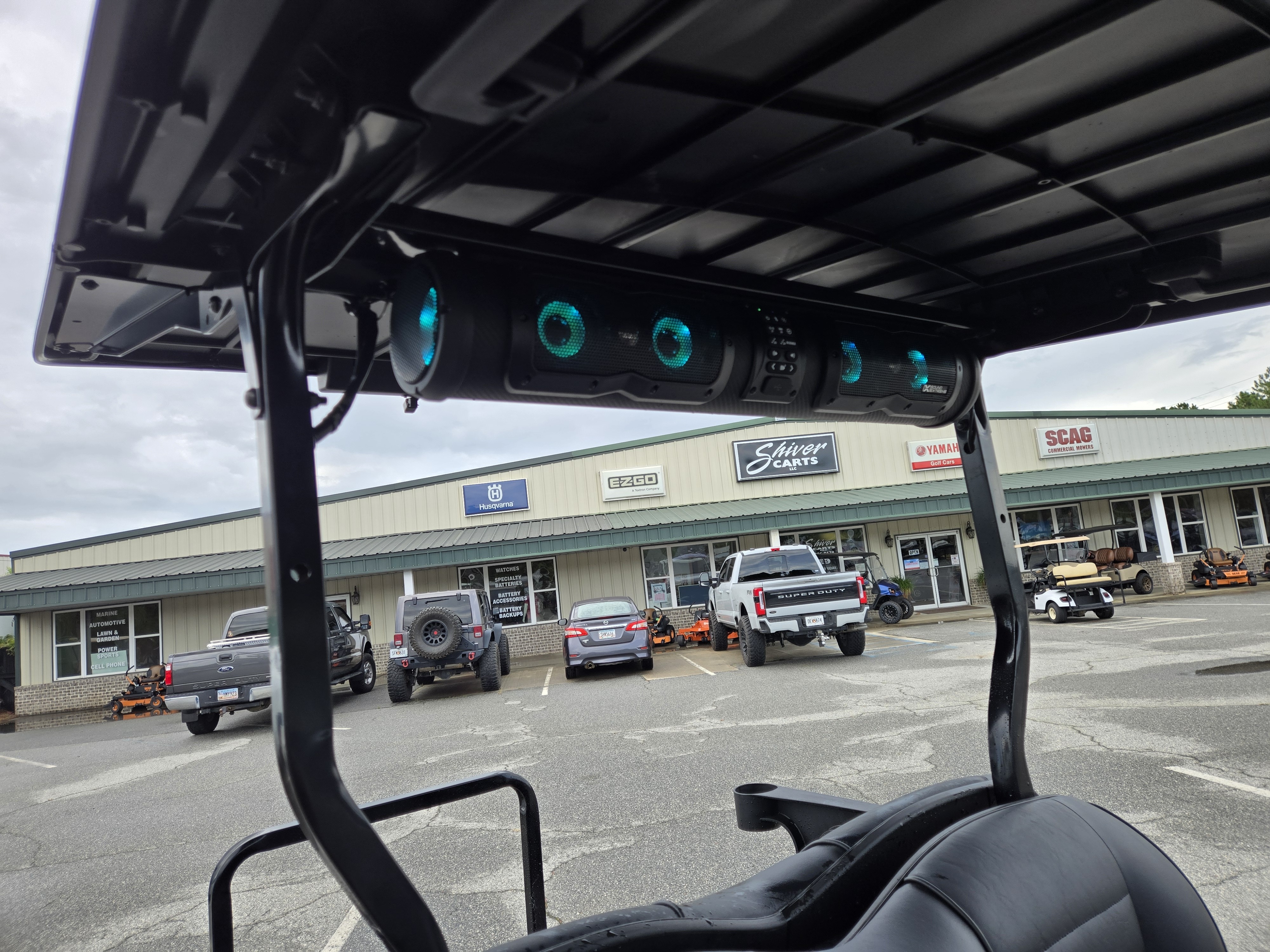 2026 E-Z-GO RXV 4 Summit XT Elite Lithium — photo 5