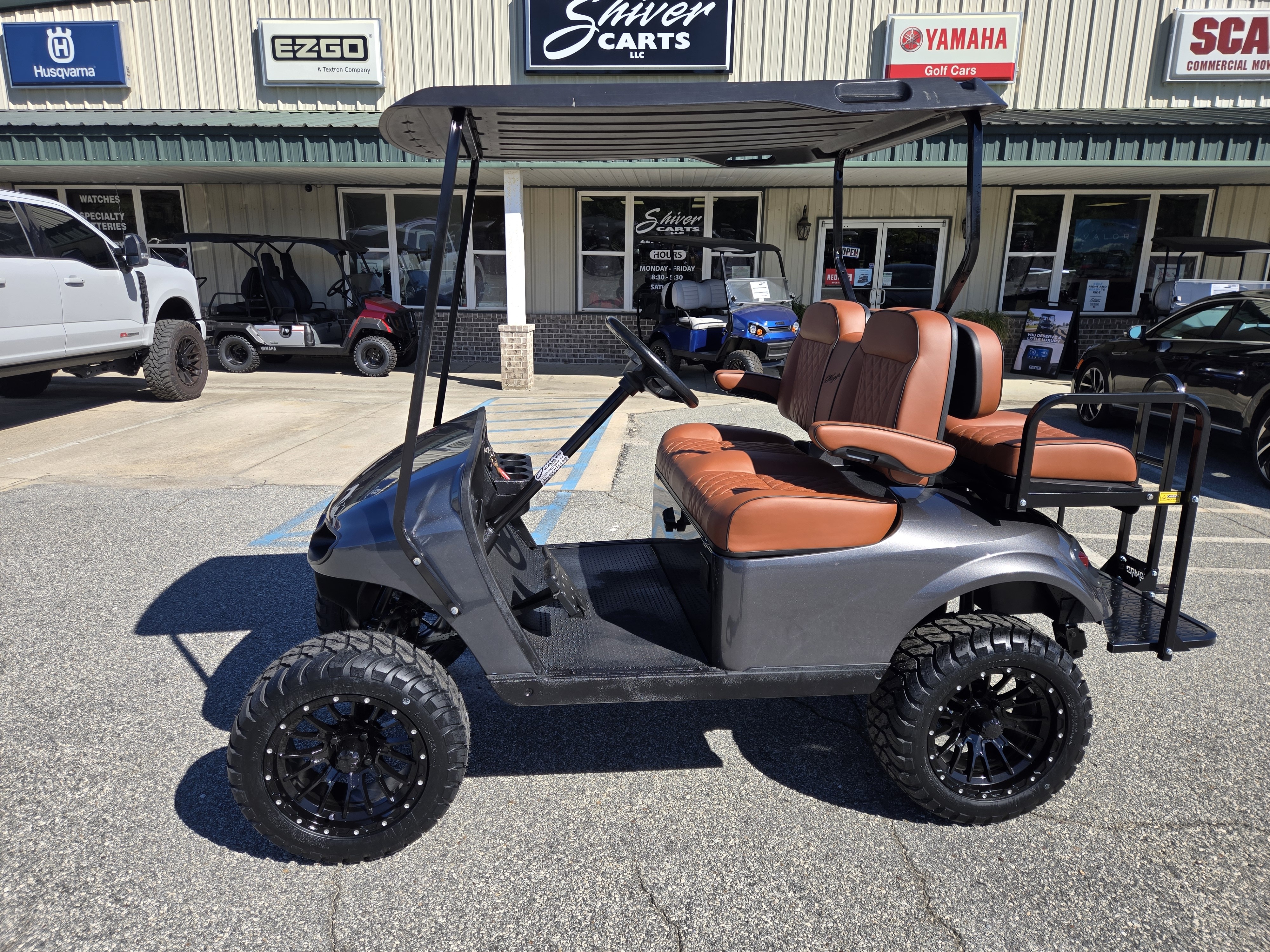 2021 EZGO TXT photo 3