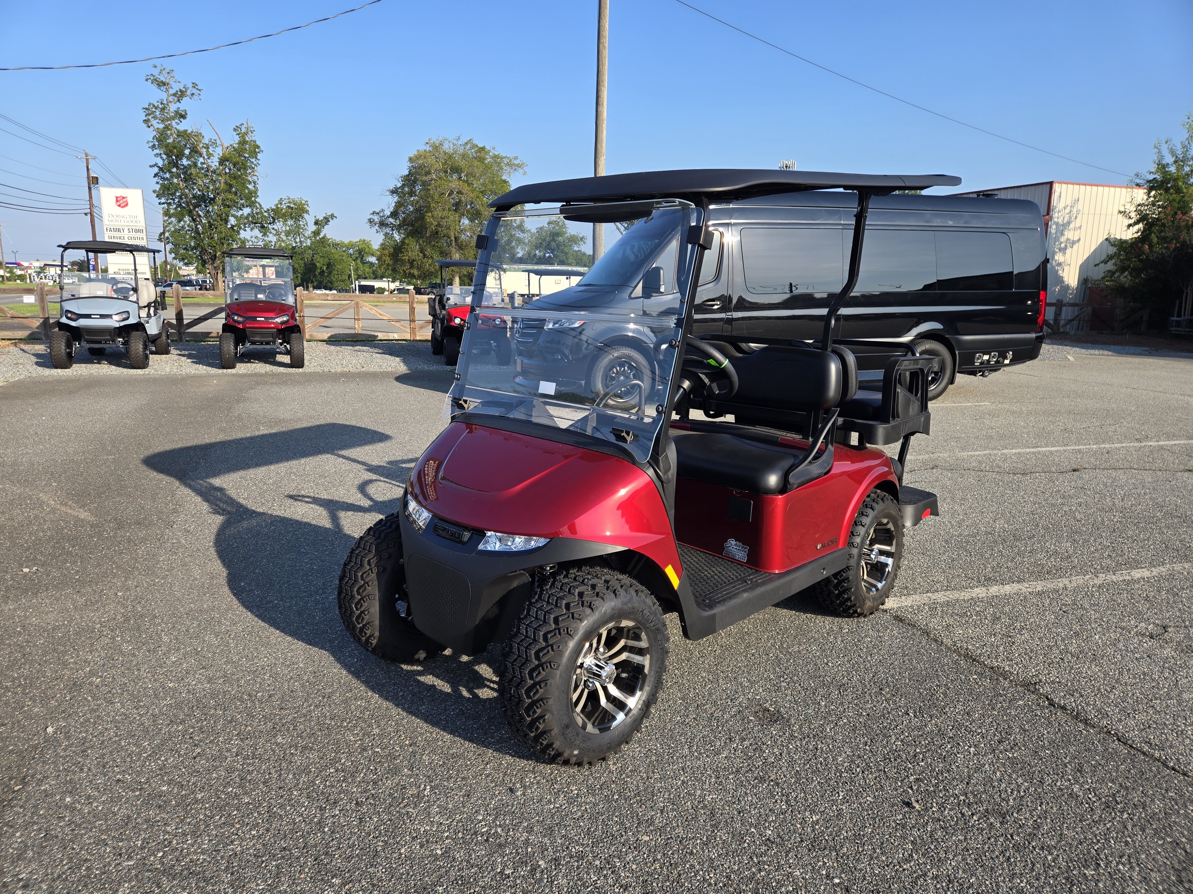 2027 E-Z-GO RXV 4 Valor S 13.5-hp Gas — photo 2