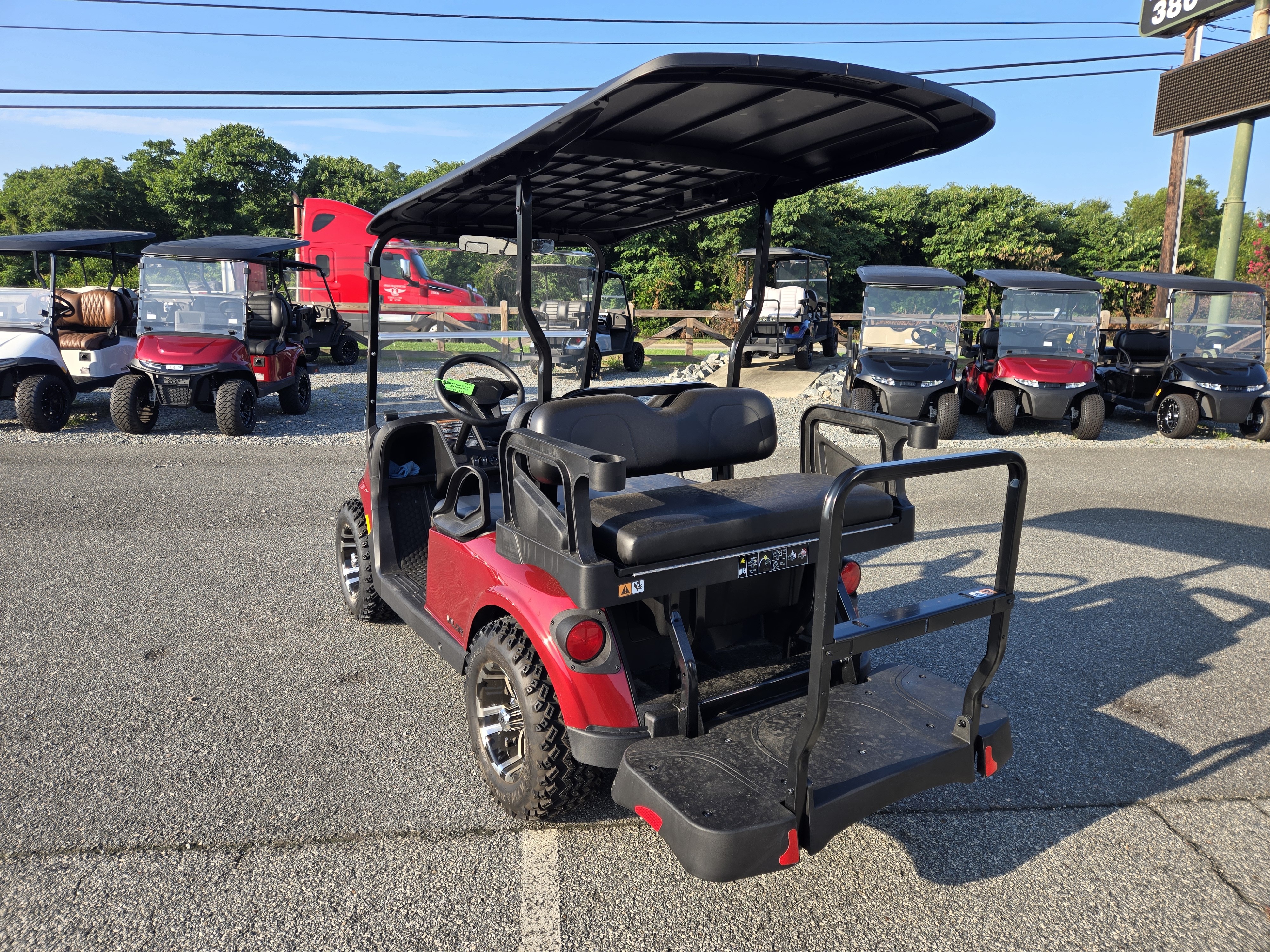 2027 E-Z-GO RXV 4 Valor S 13.5-hp Gas — photo 3