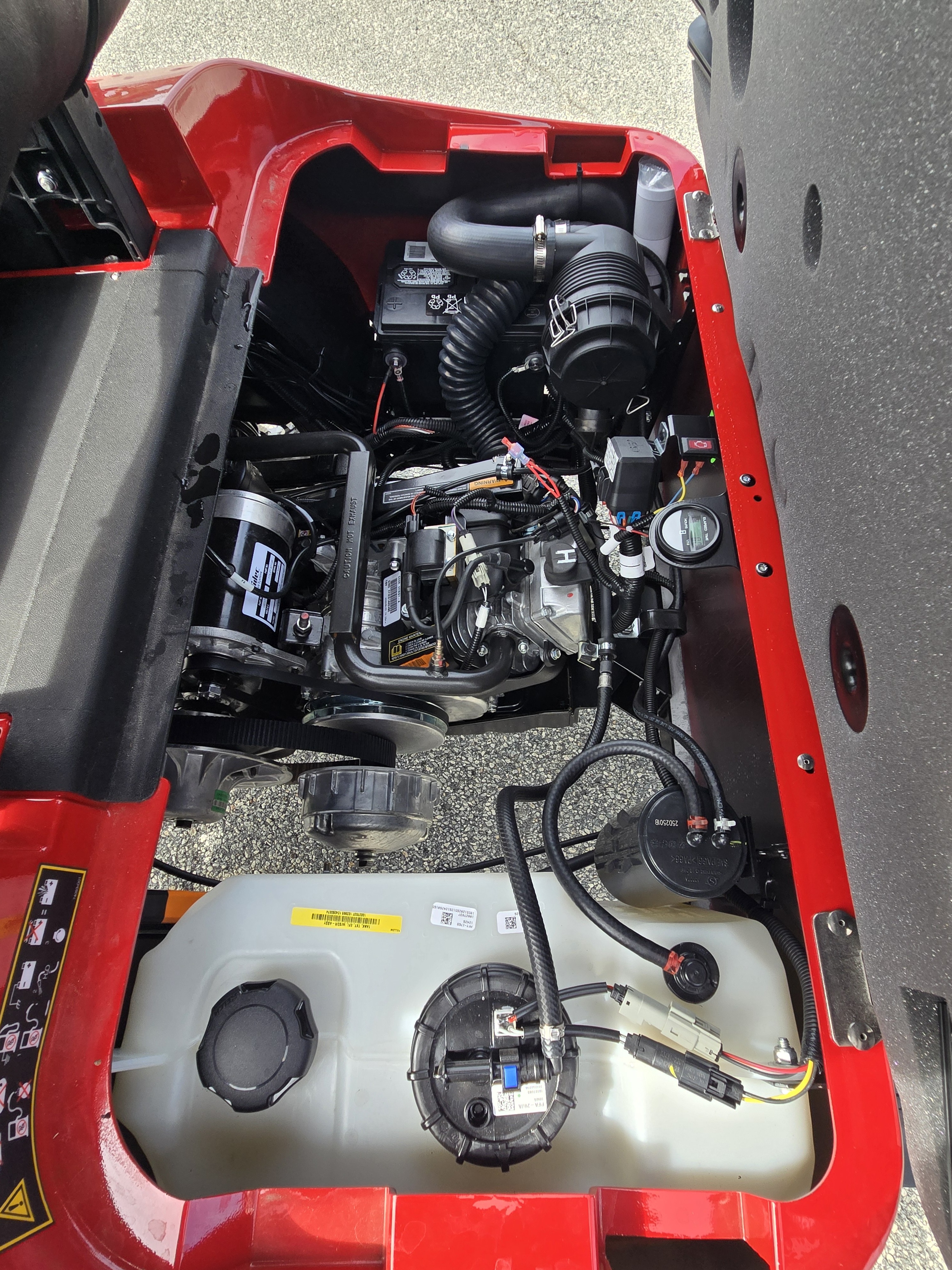 2027 E-Z-GO Express 6 Summit X 13.5-hp Gas — photo 5