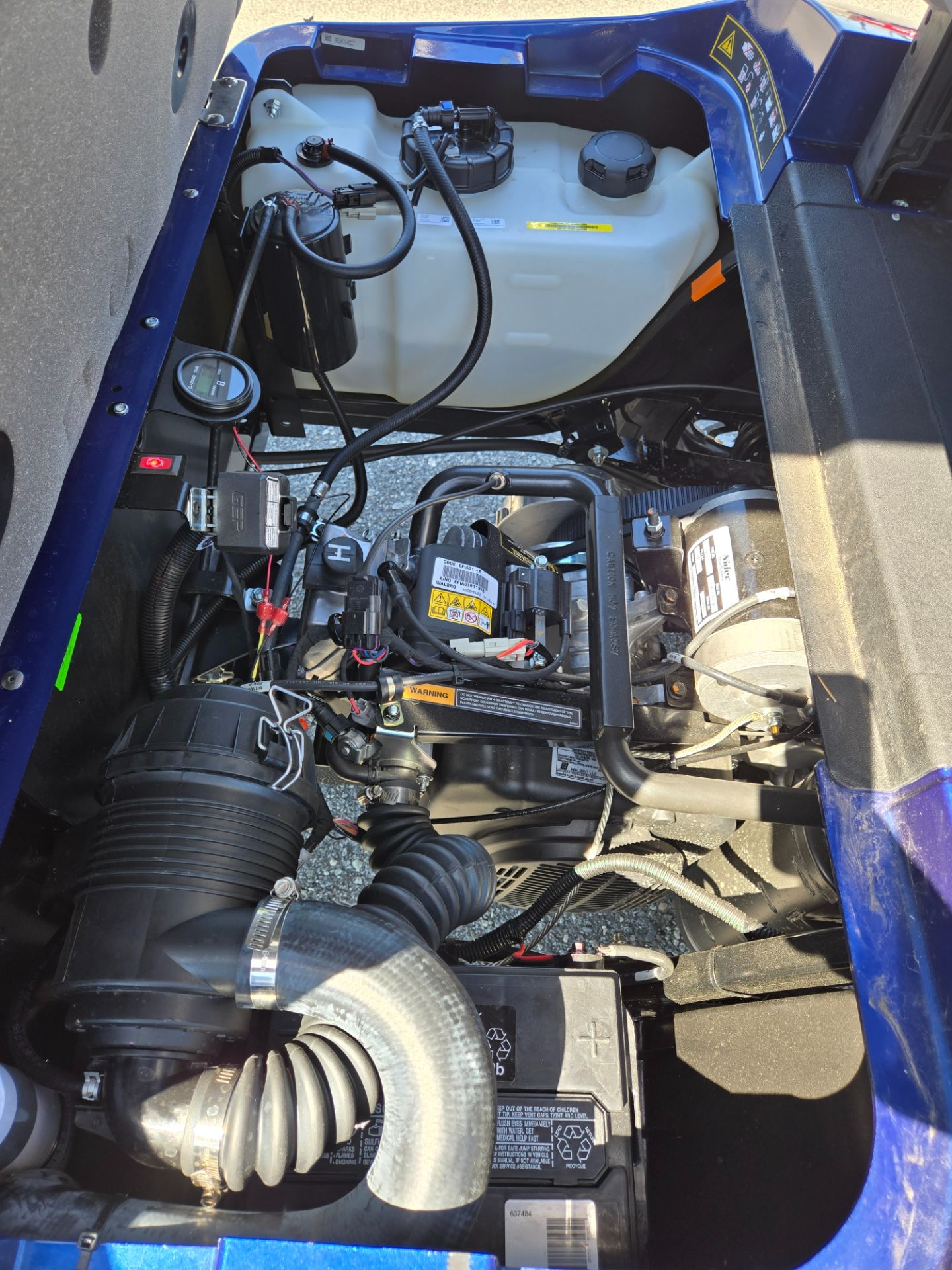 2026 E-Z-GO MY26 Express 6 Touring S 13.5 Gas — photo 4