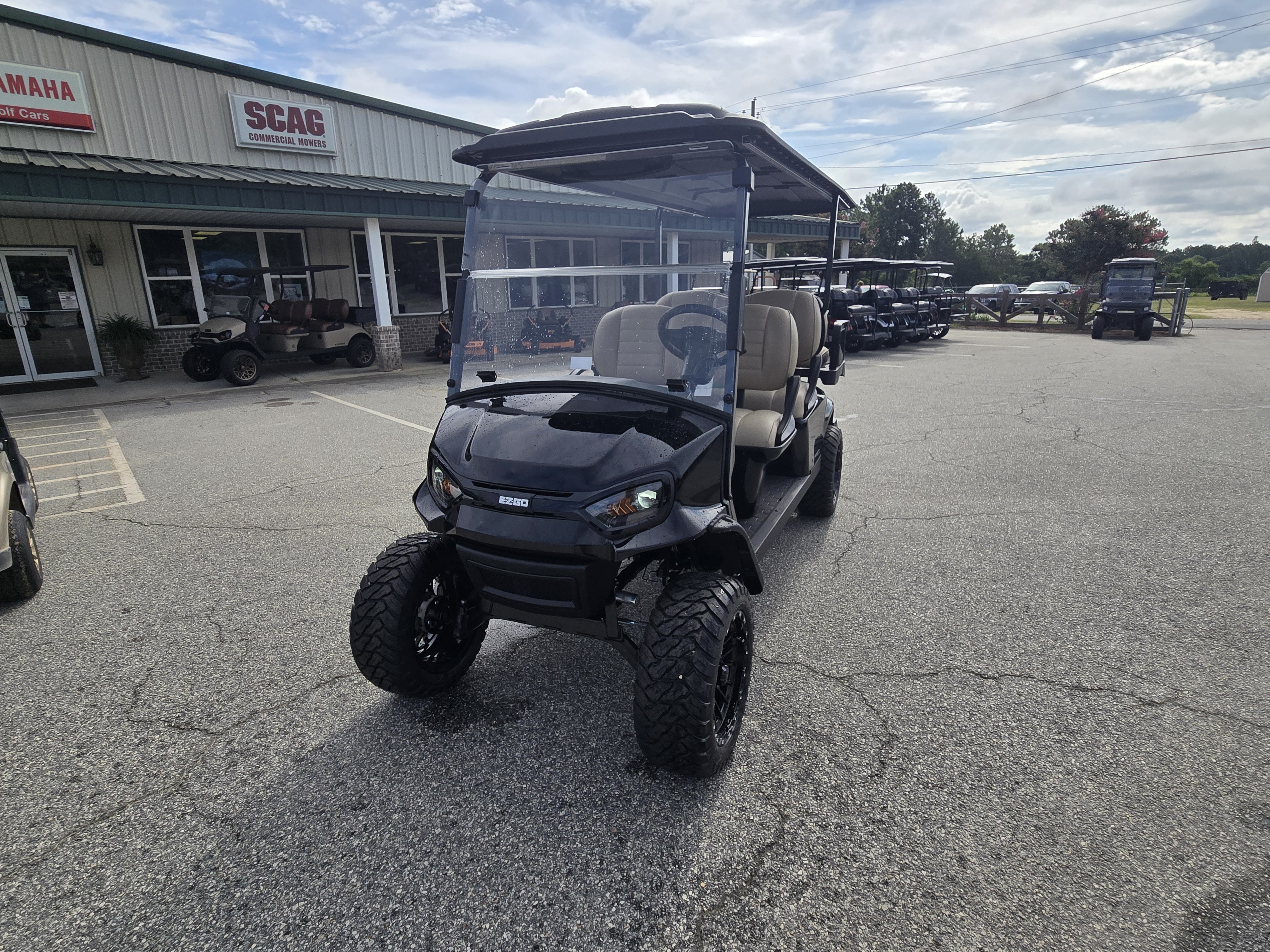 2027 E-Z-GO Express 6 Summit X 13.5-hp Gas — photo 2