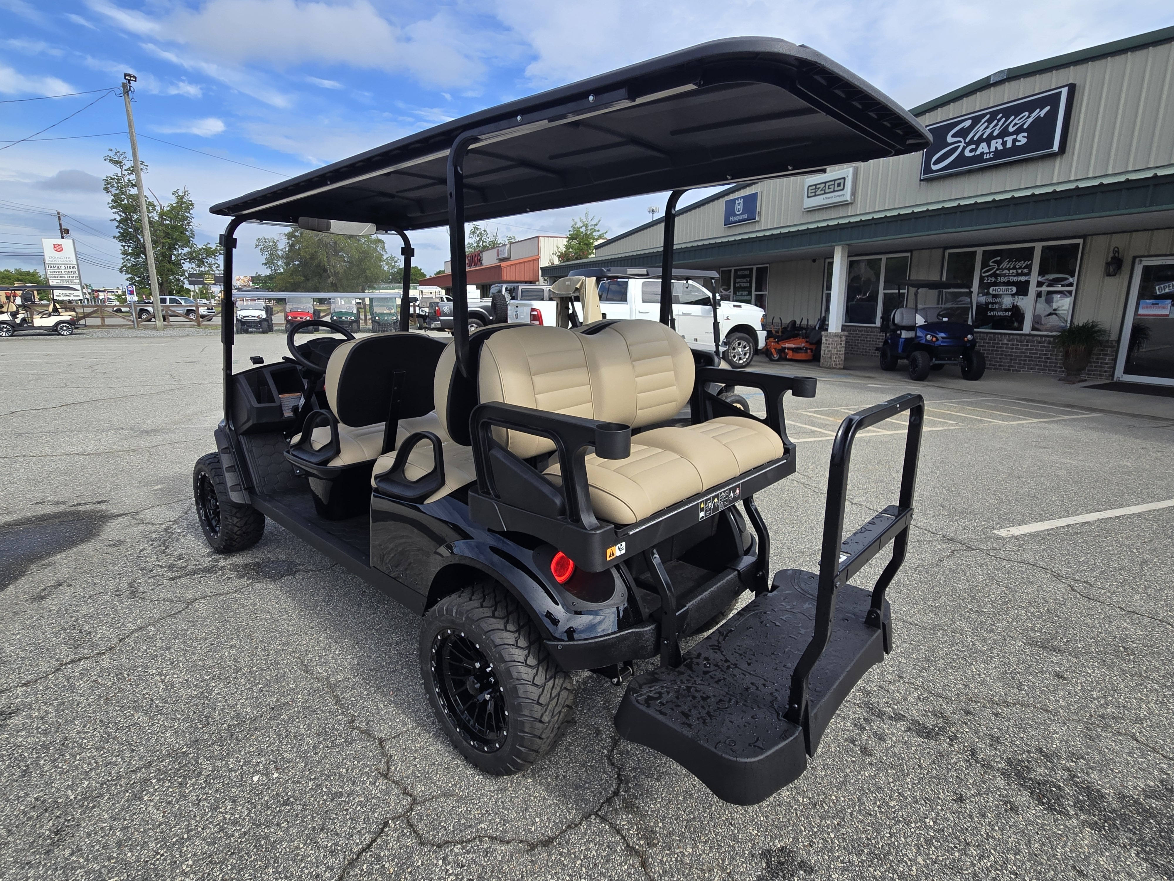 2027 E-Z-GO Express 6 Summit X 13.5-hp Gas — photo 3