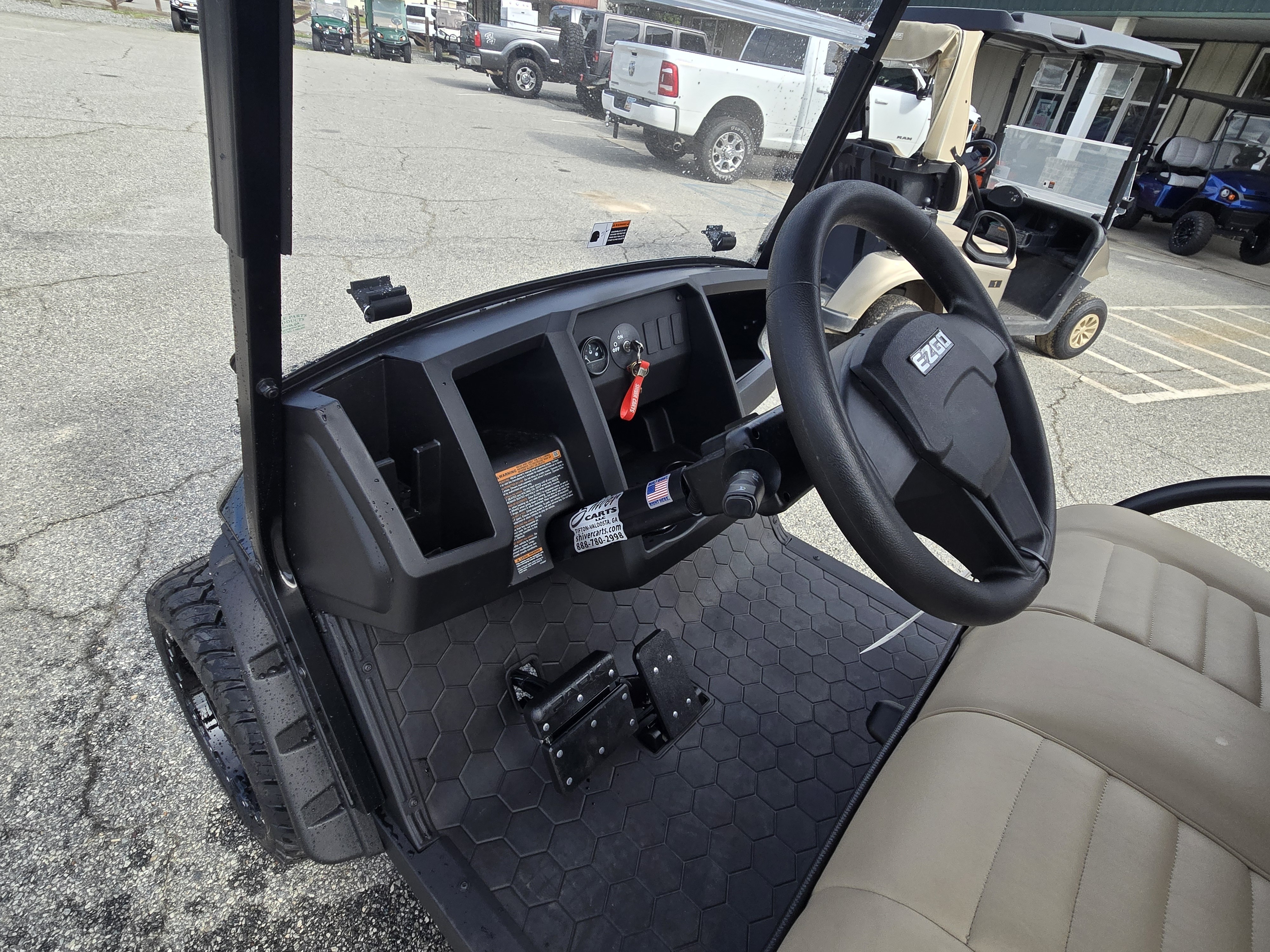 2027 E-Z-GO Express 6 Summit X 13.5-hp Gas — photo 5