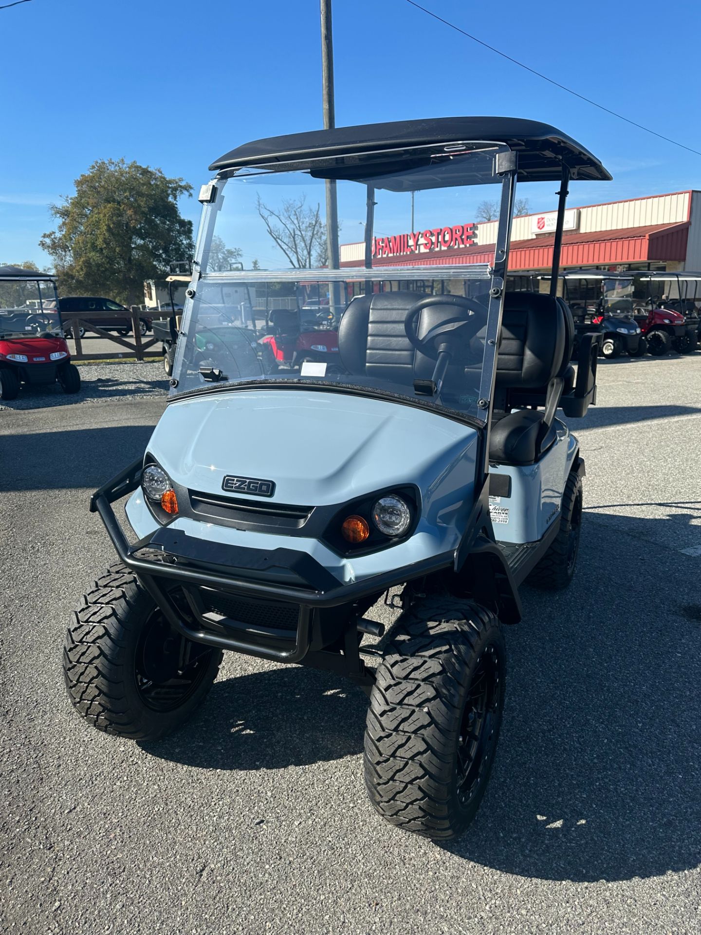2026 E-Z-GO MY26 Express 4 Touring S 13.5 Gas — photo 2