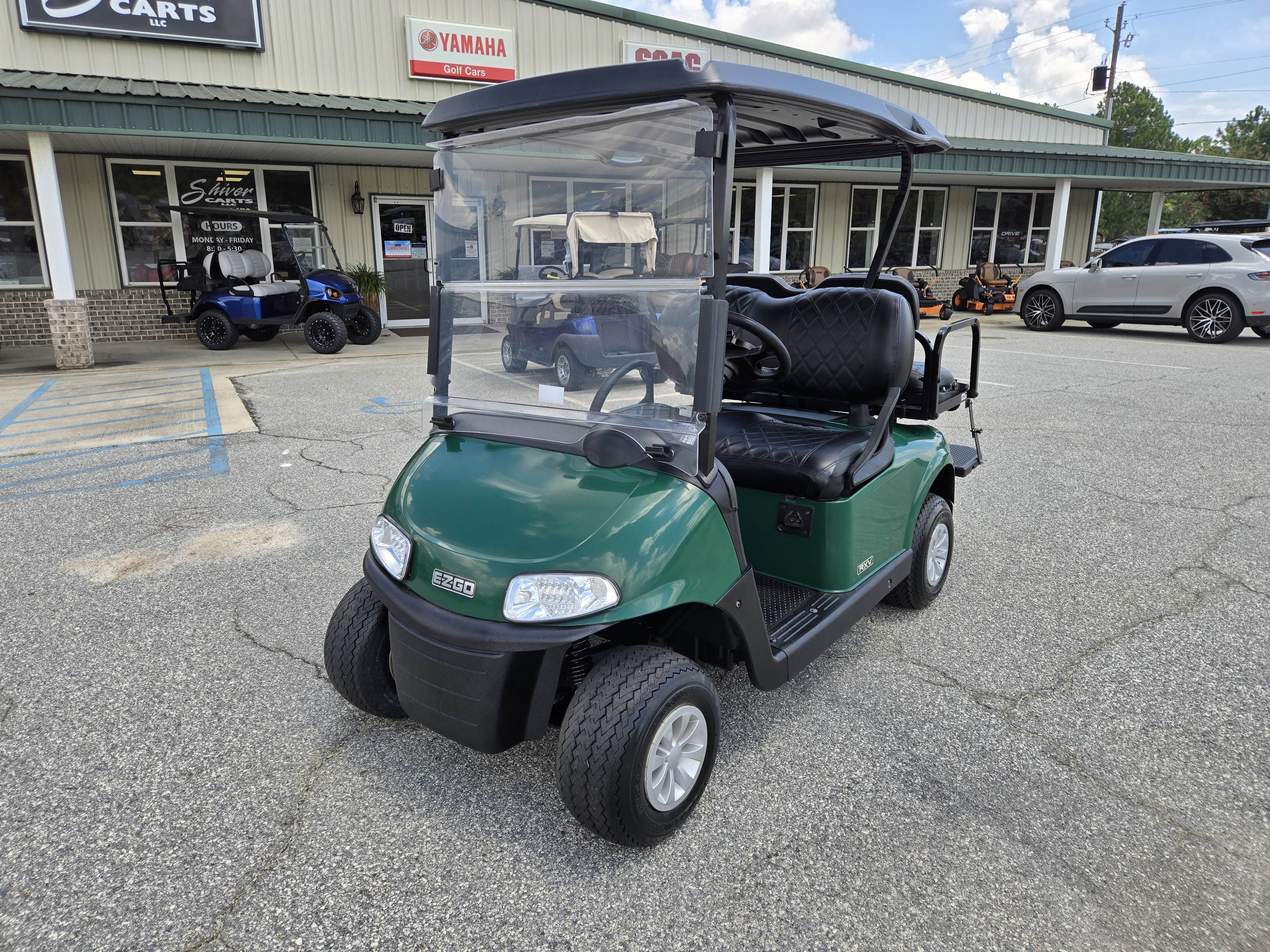 2019 E-Z-GO EZGO RXV ELECT (USED) — photo 2