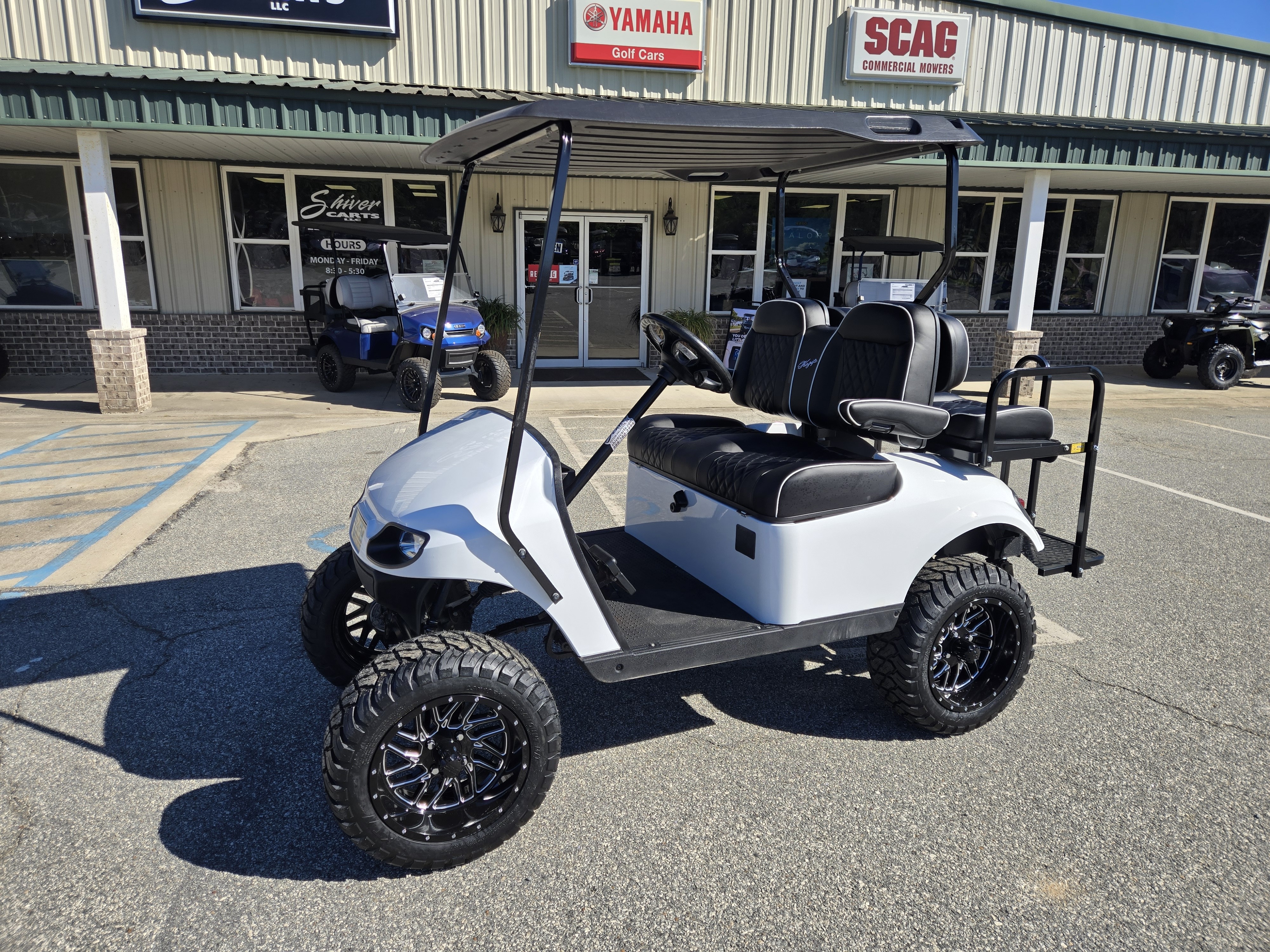 2021 EZGO TXT photo 3