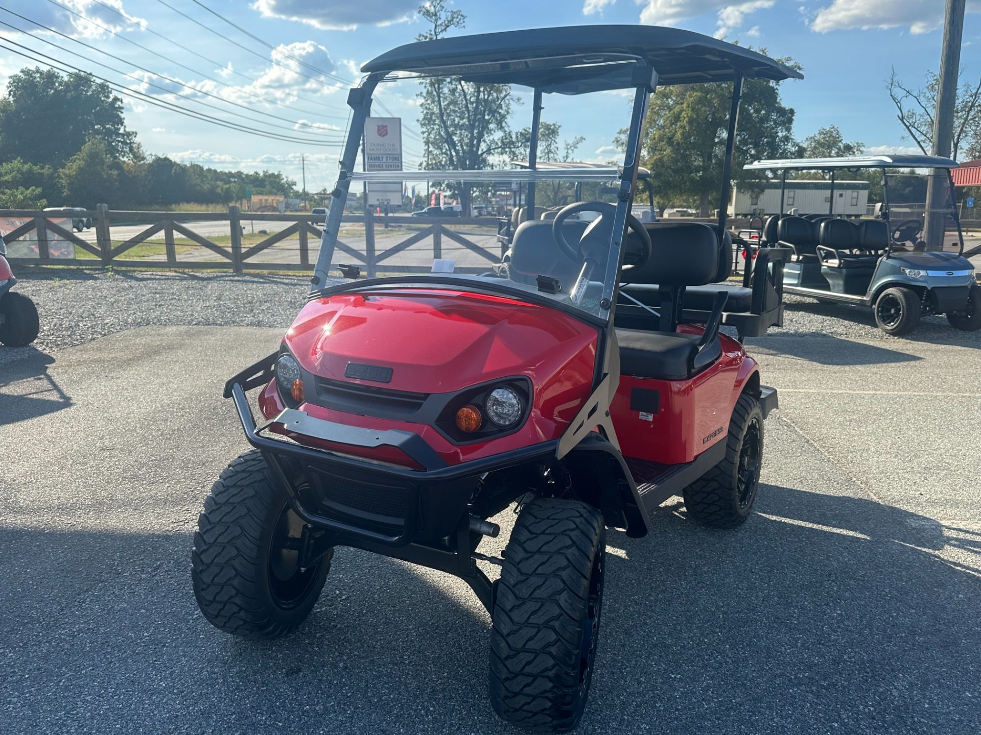 2026 E-Z-GO MY26 Express 4 Touring S 13.5 Gas — photo 2