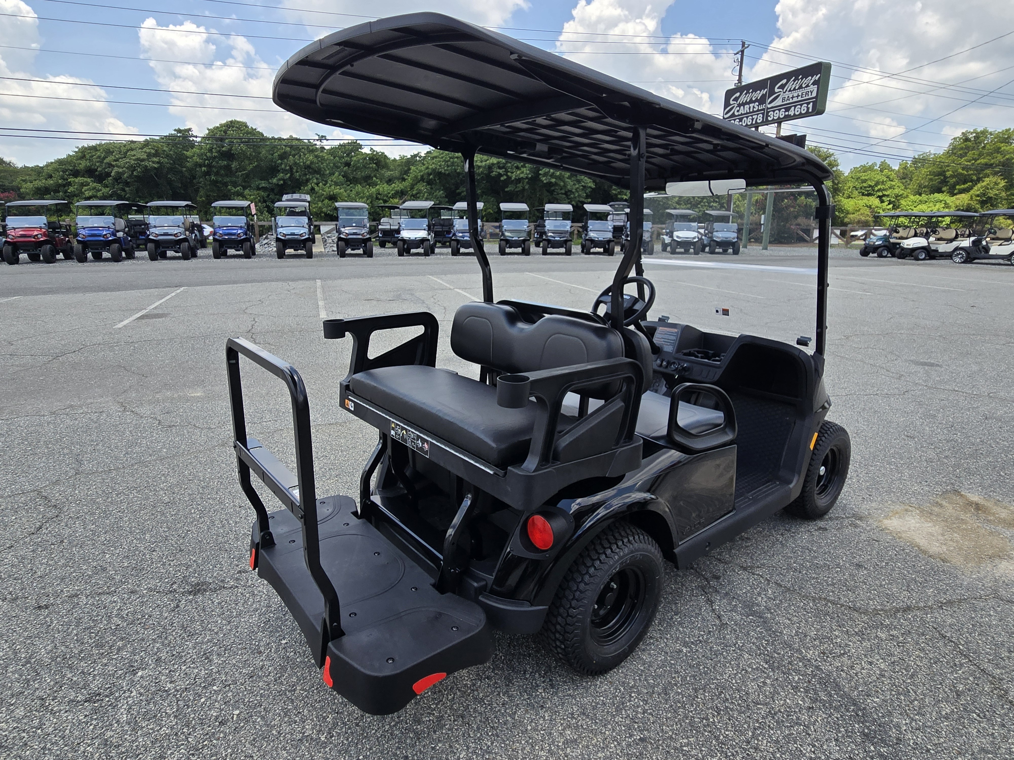 2027 E-Z-GO RXV 4 Valor S 13.5-hp Gas — photo 3