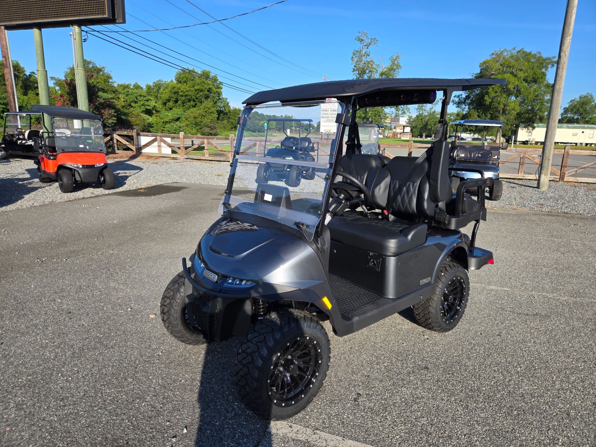 2026 E-Z-GO RXV 4 Summit XTL Elite Lithium — photo 2