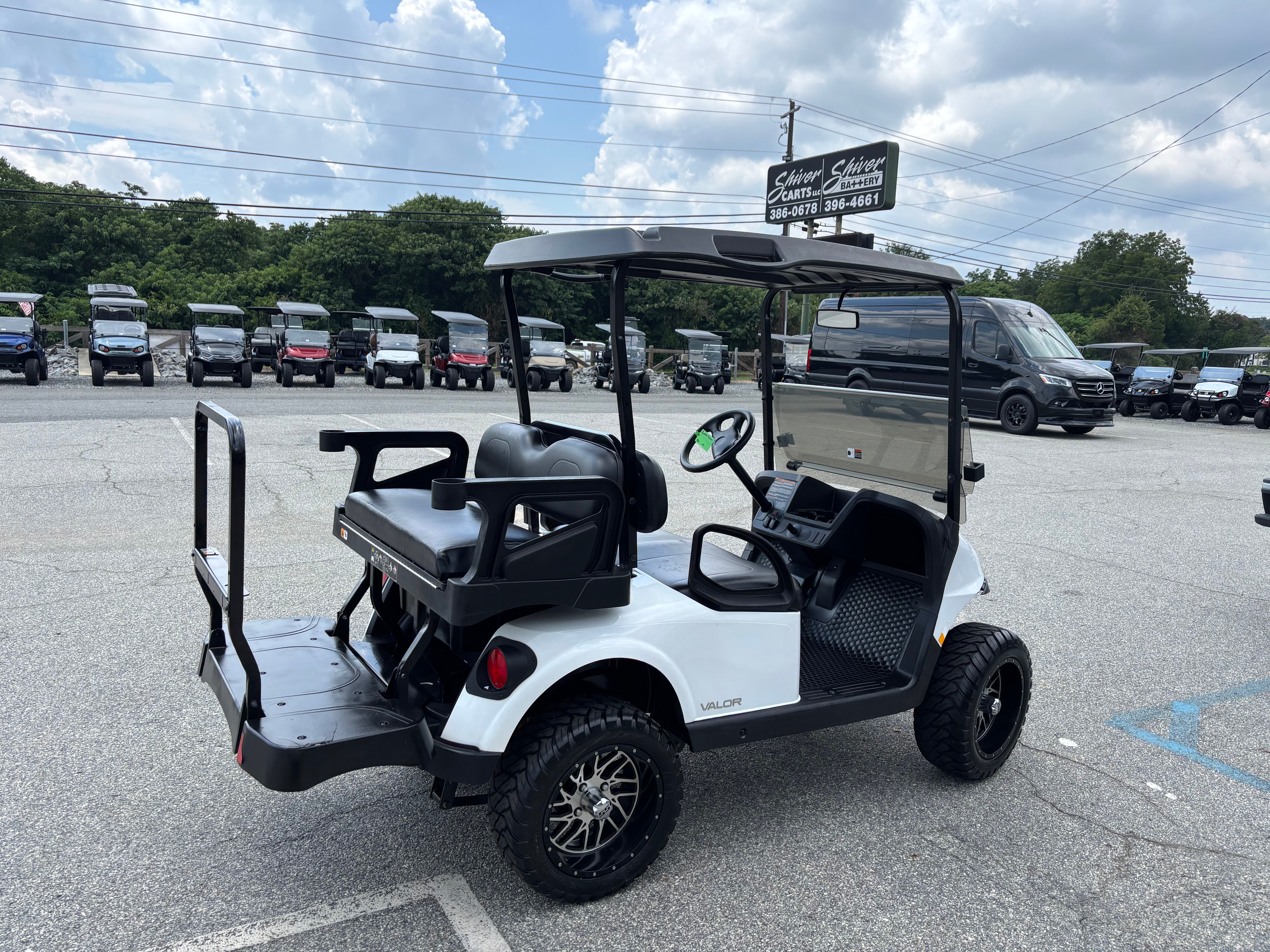 2024 E-Z-GO RXV — photo 2