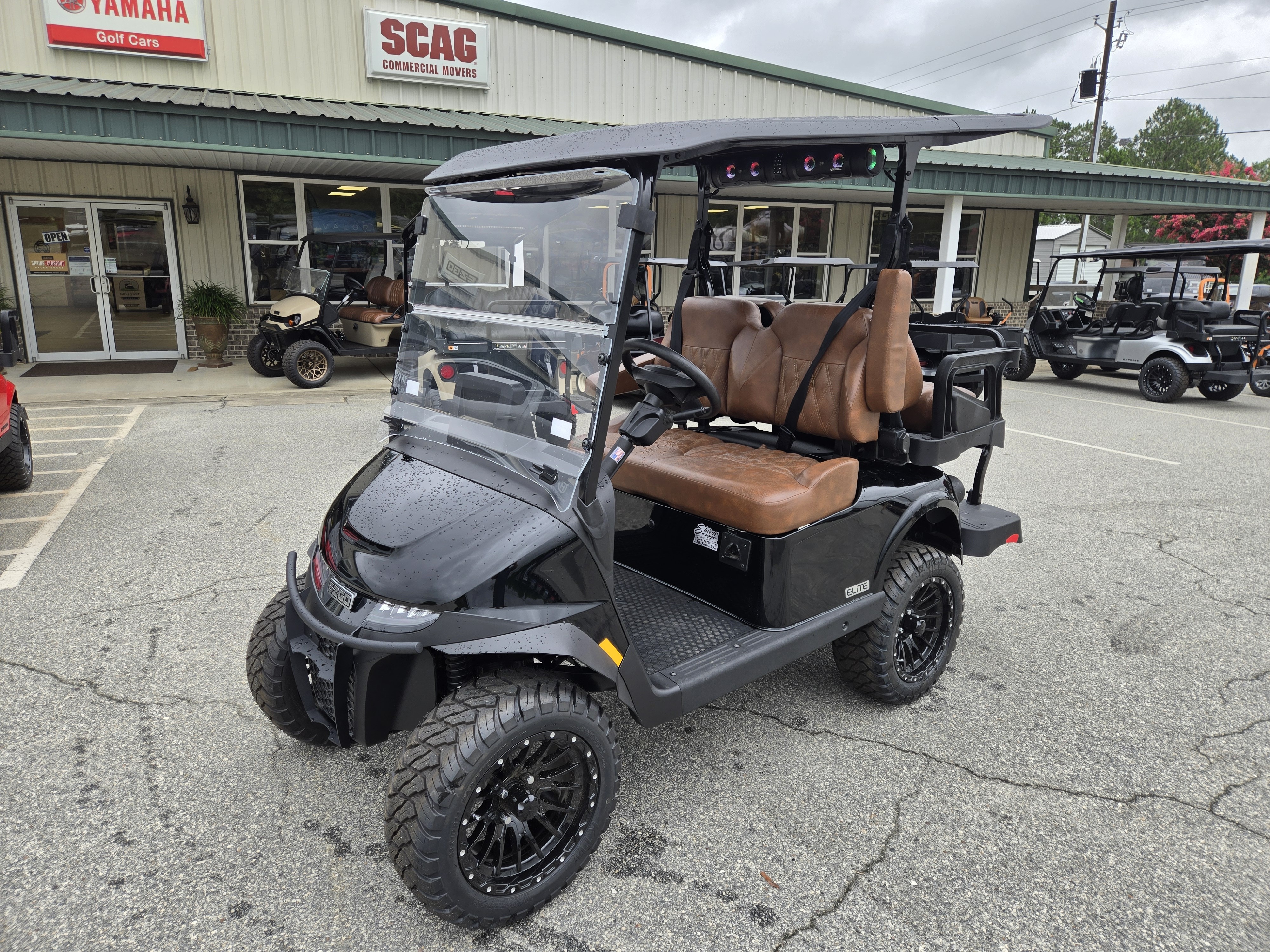 2026 E-Z-GO RXV 4 Summit XTL Elite Lithium — photo 2