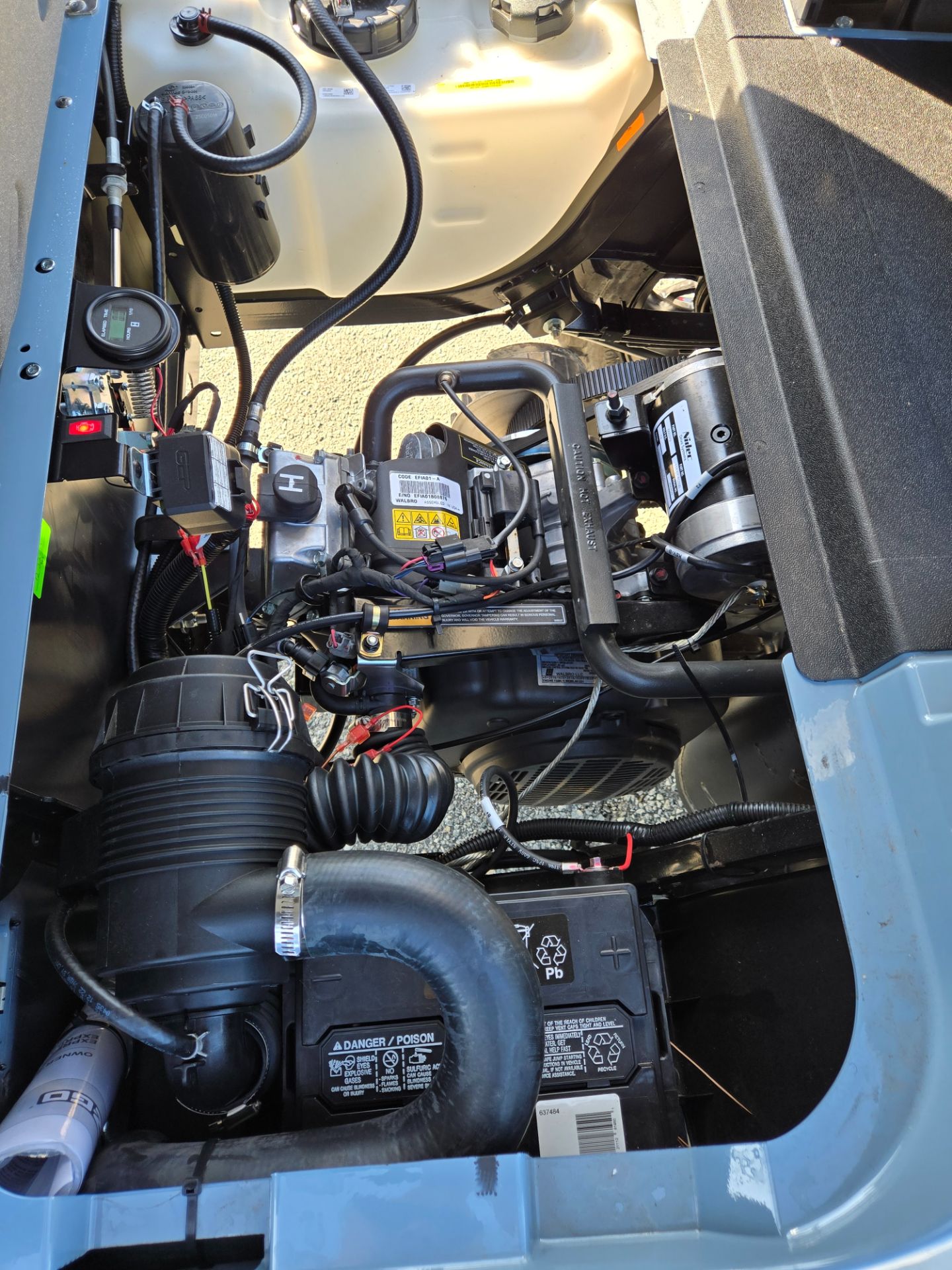 2026 E-Z-GO MY26 Express 4 Touring S 13.5 Gas — photo 4