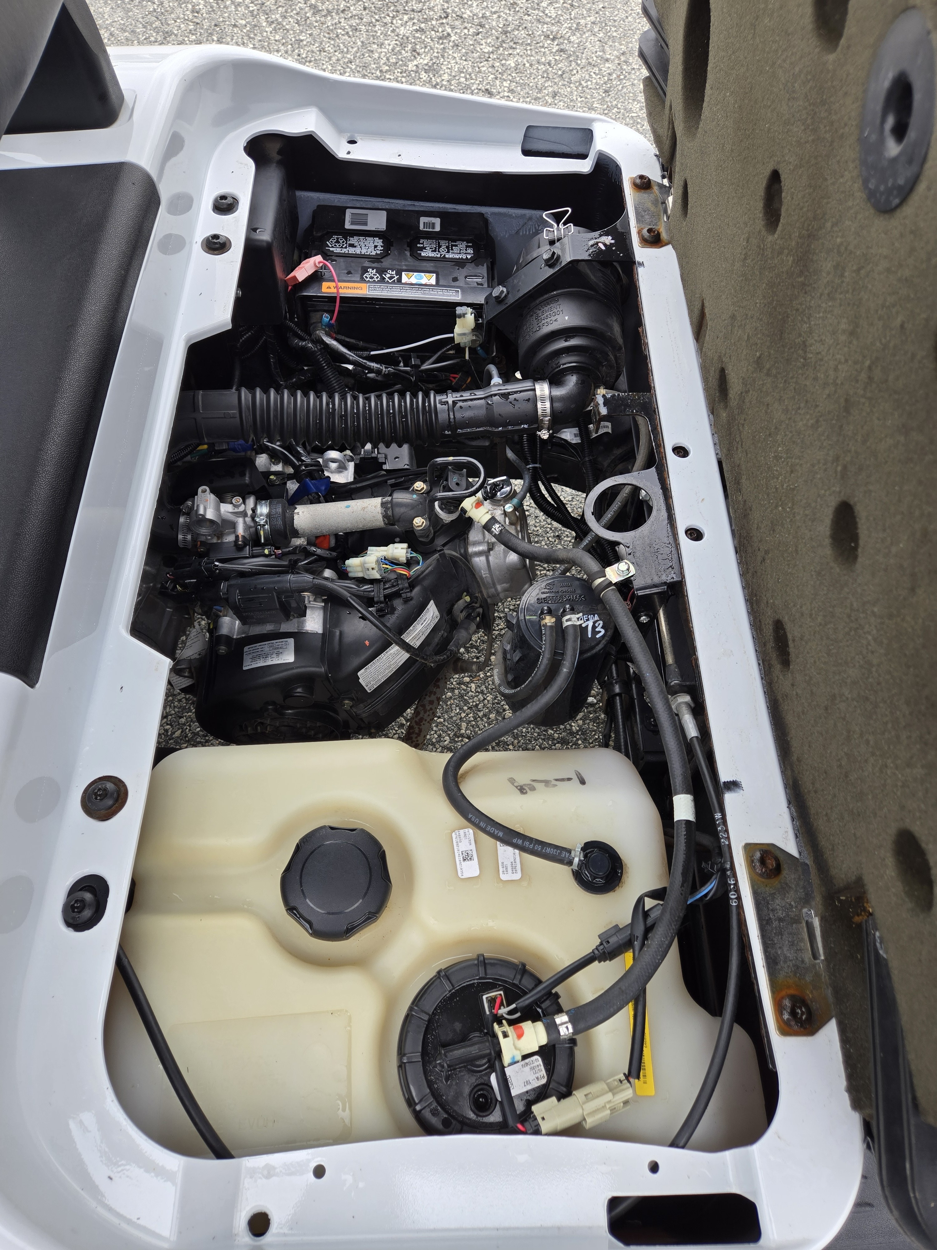 2022 E-Z-GO Freedom RXV Gas — photo 5