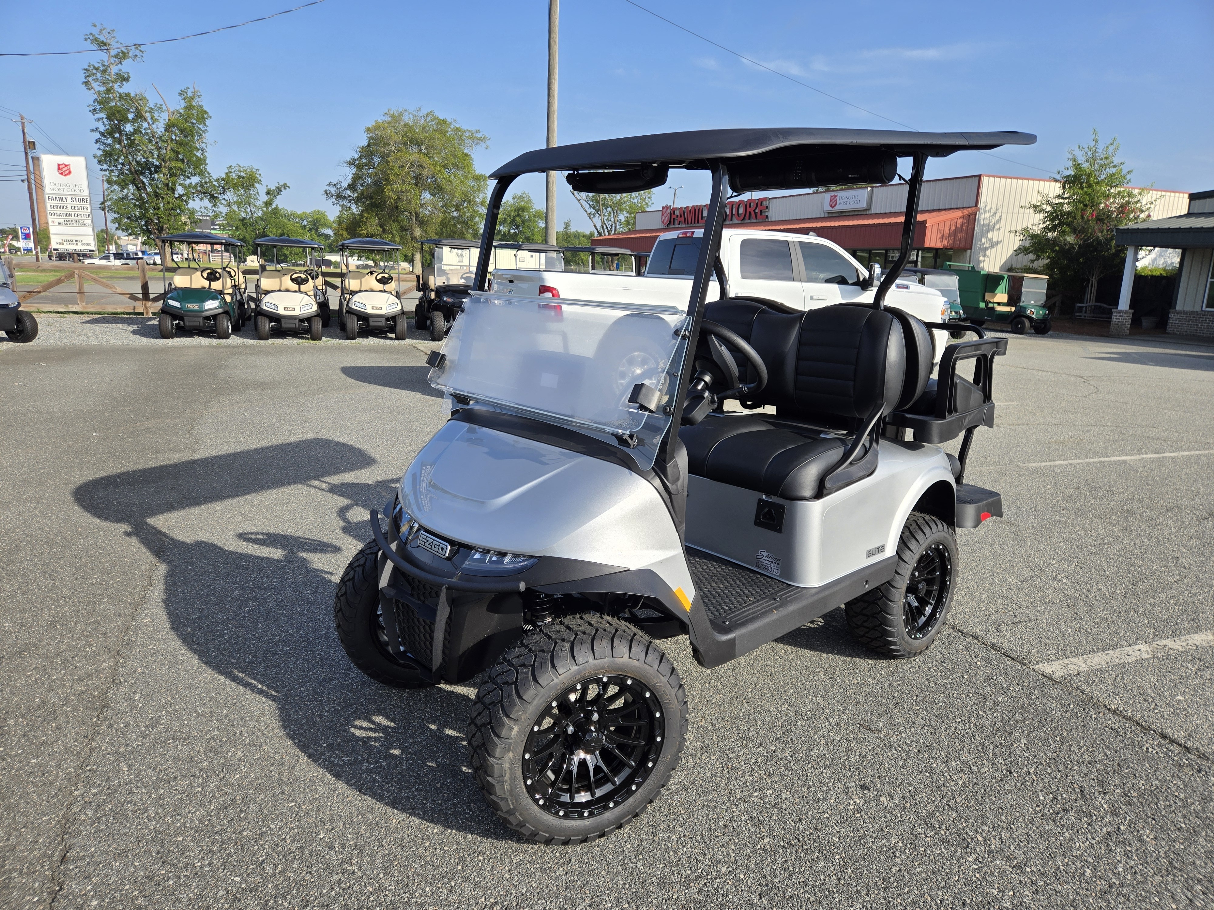 2026 E-Z-GO RXV 4 Summit XT Elite Lithium — photo 2