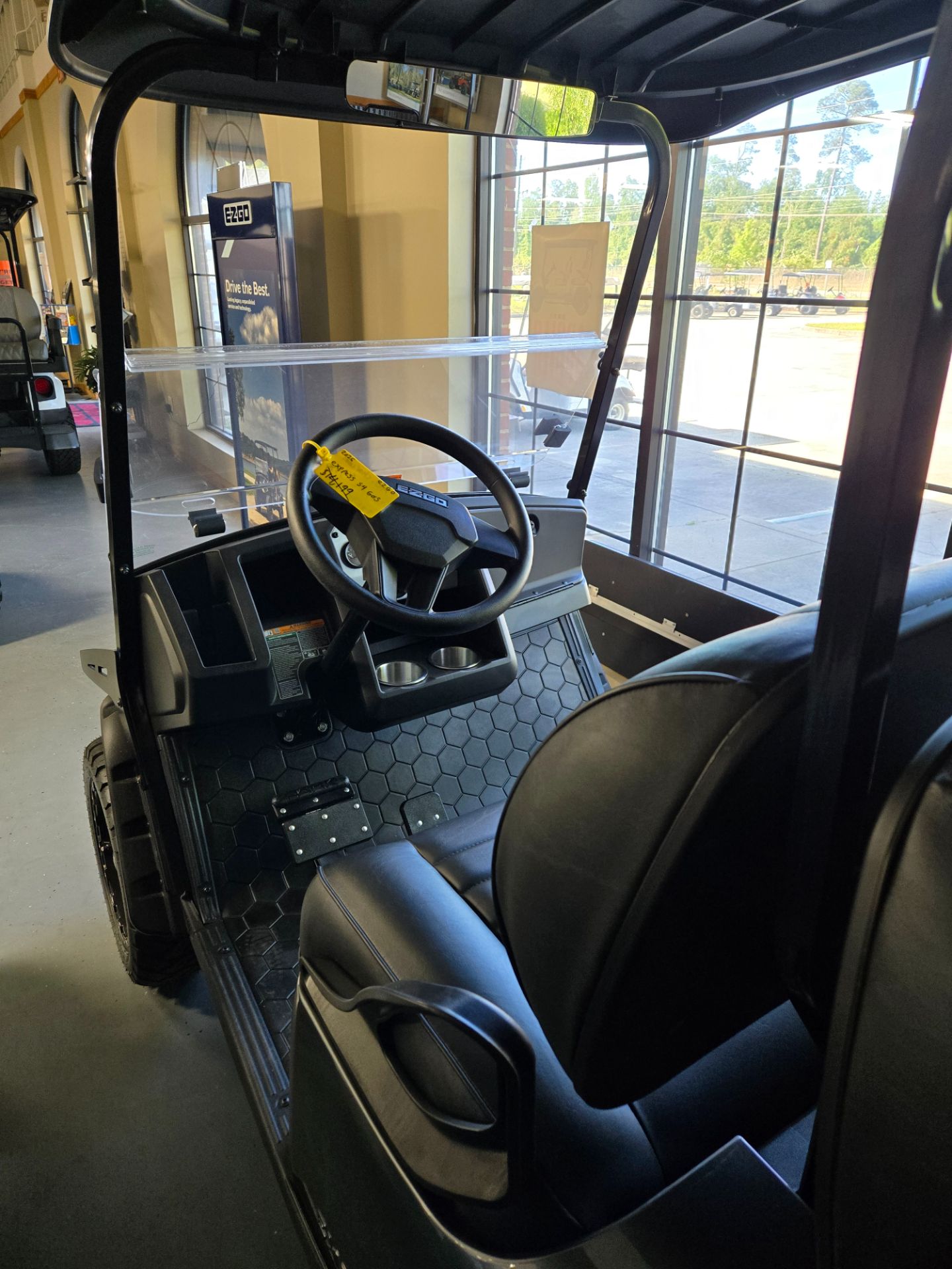 2026 E-Z-GO Express 4 Touring S 13.5 Gas — photo 3