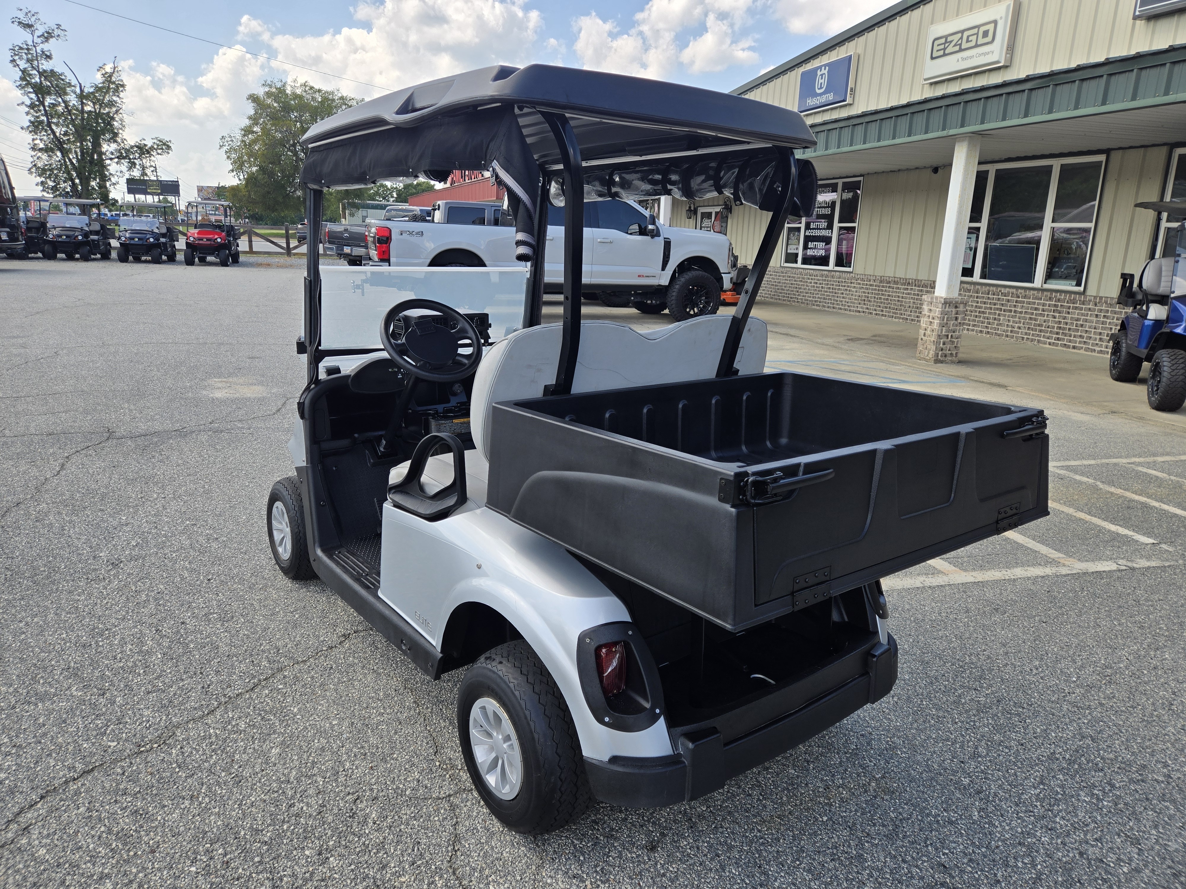2022 E-Z-GO Freedom RXV 48V — photo 5