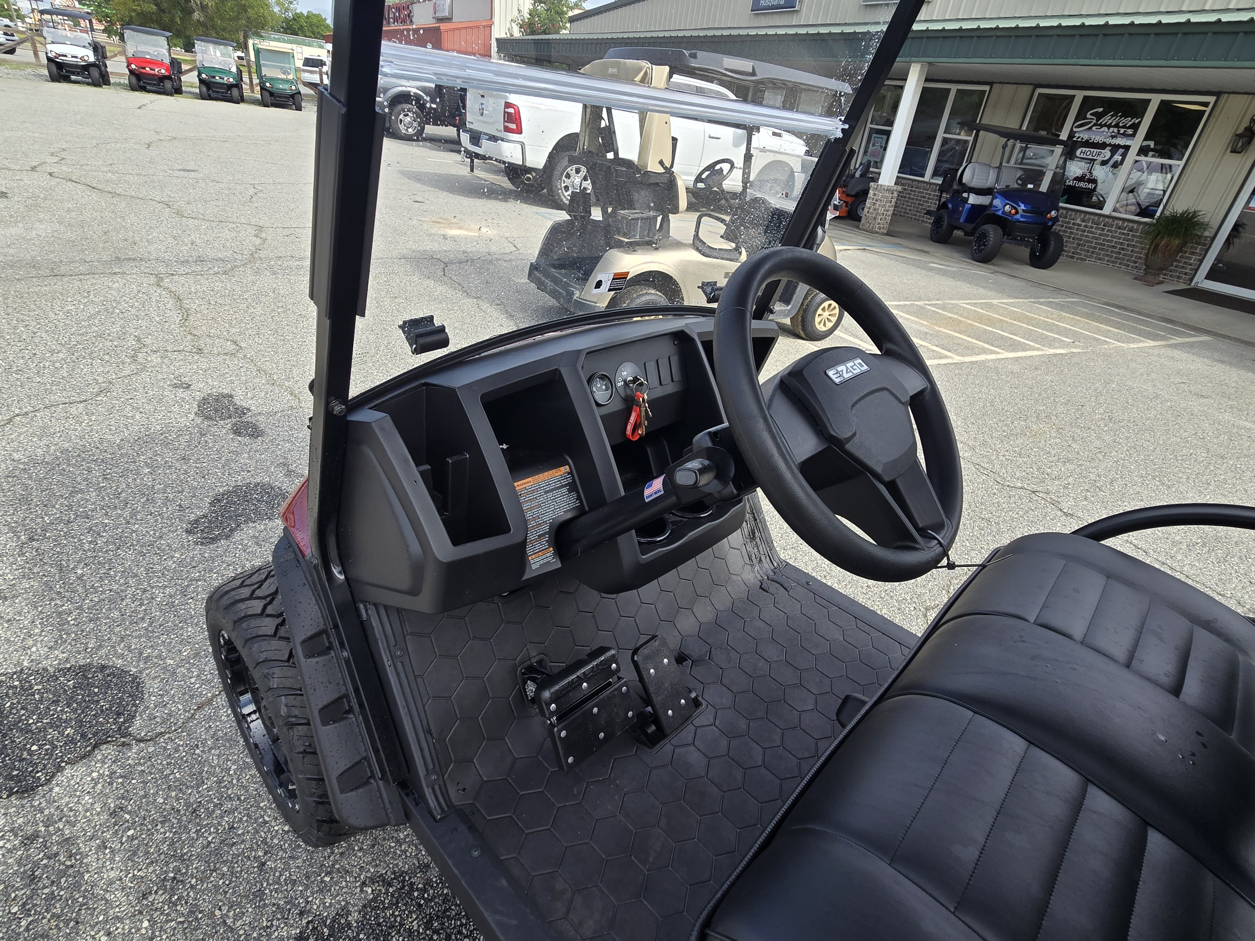 2027 E-Z-GO Express 6 Summit X 13.5-hp Gas — photo 5