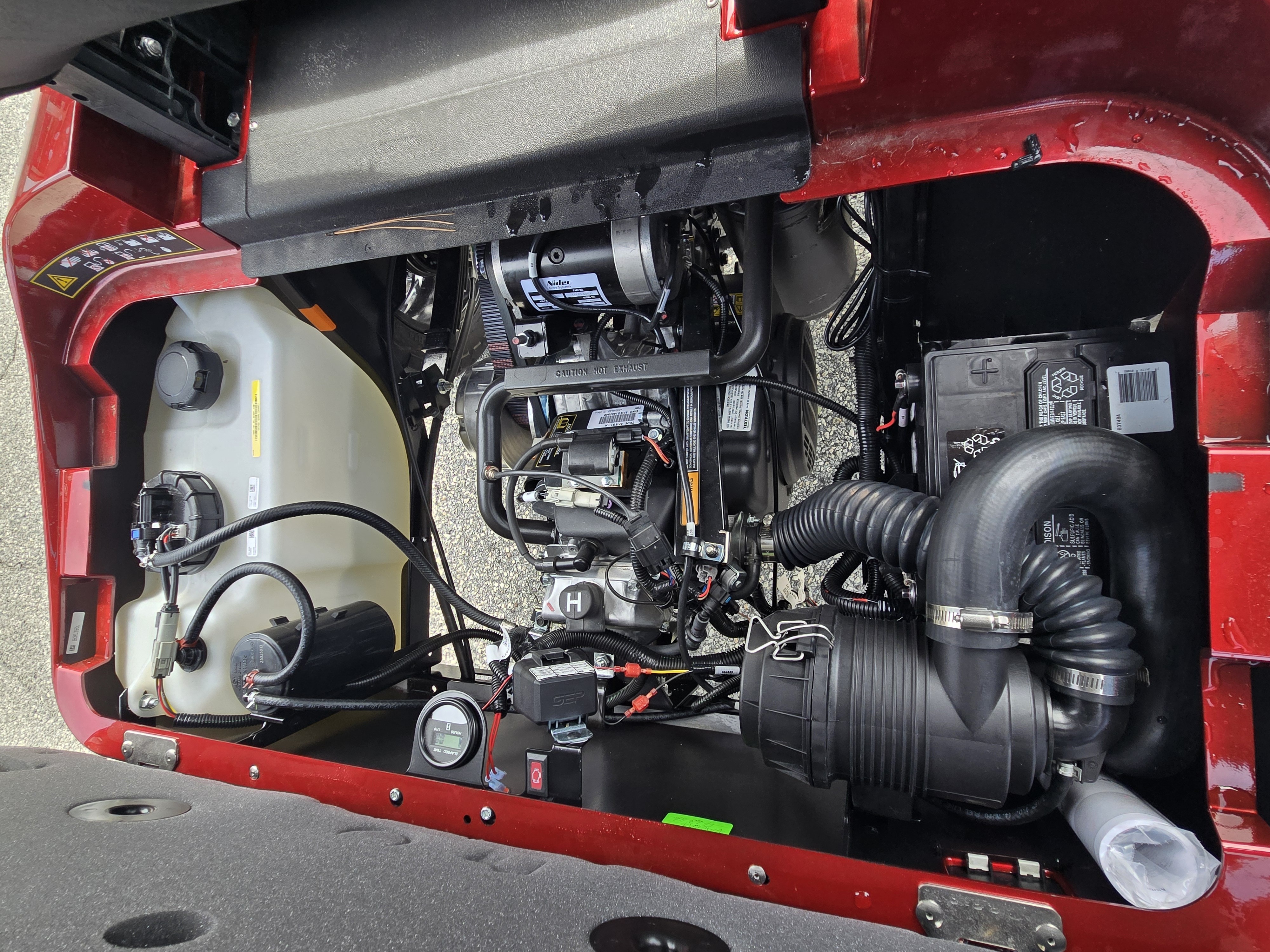 2027 E-Z-GO Express 6 Summit X 13.5-hp Gas — photo 6