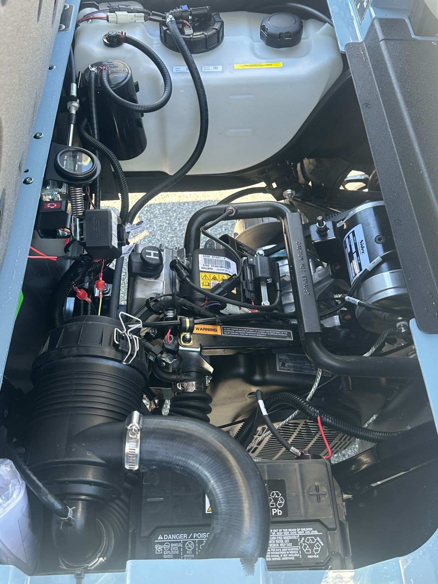 2026 E-Z-GO MY26 Express 4 Touring S 13.5 Gas — photo 5