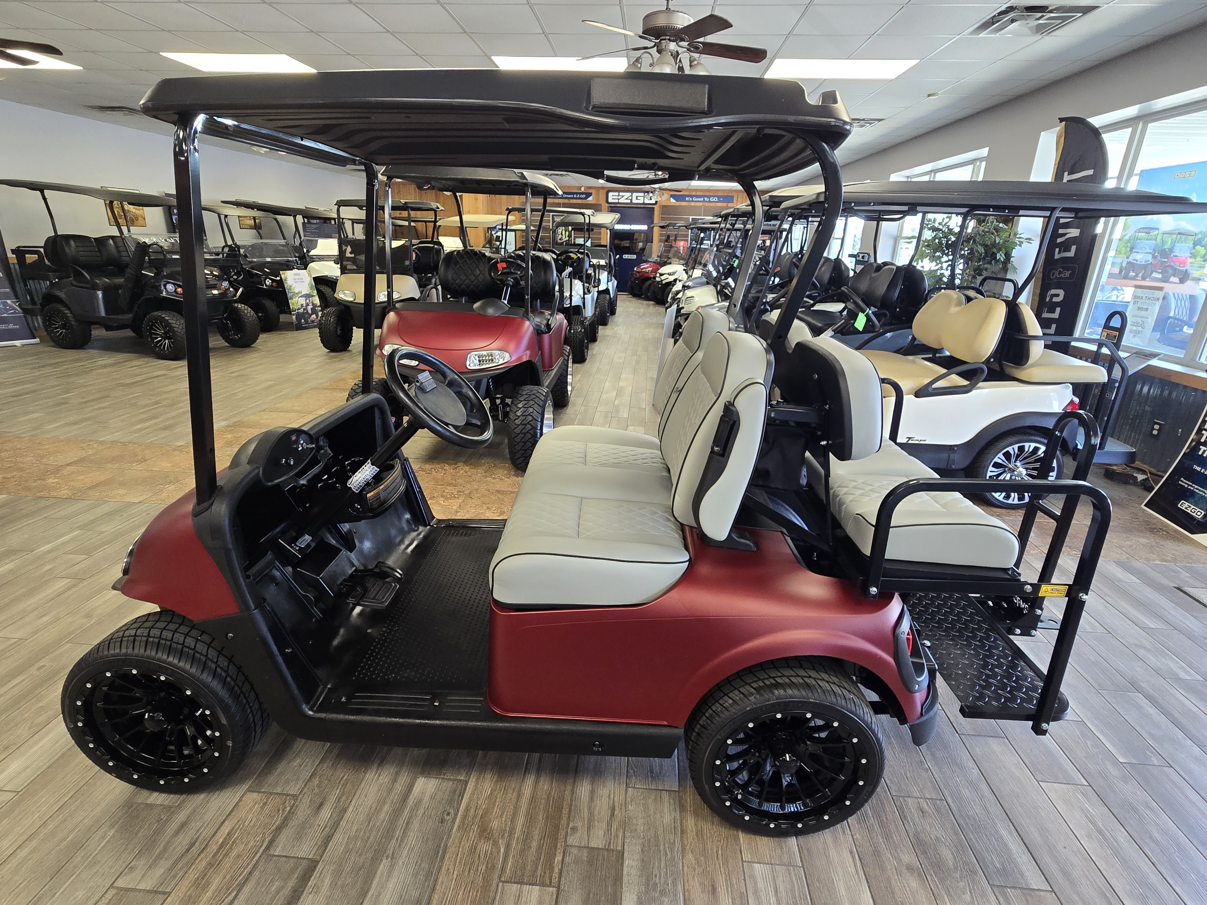 2023 EZGO RXV