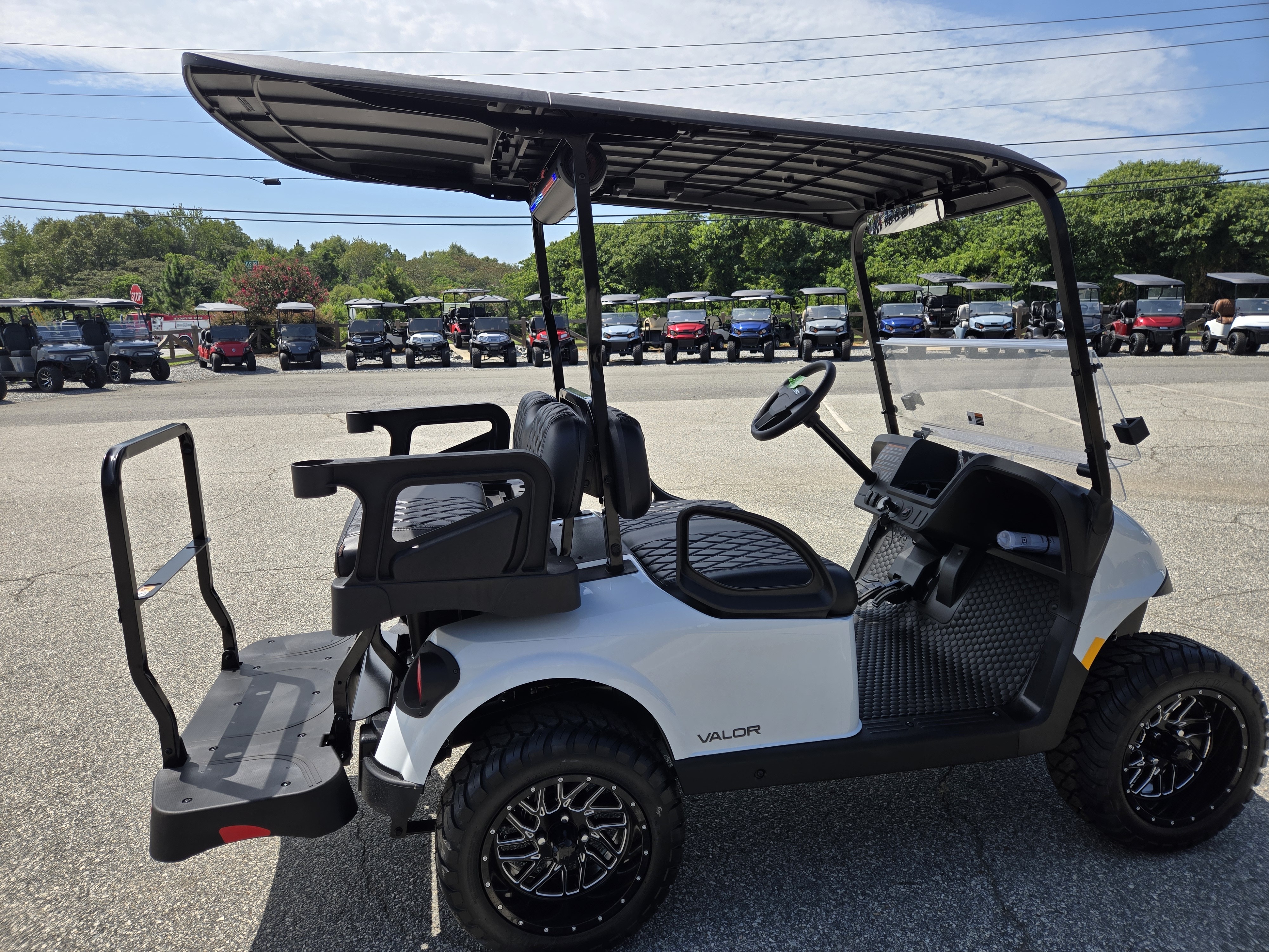 2027 E-Z-GO RXV 4 Valor S 13.5-hp Gas — photo 4