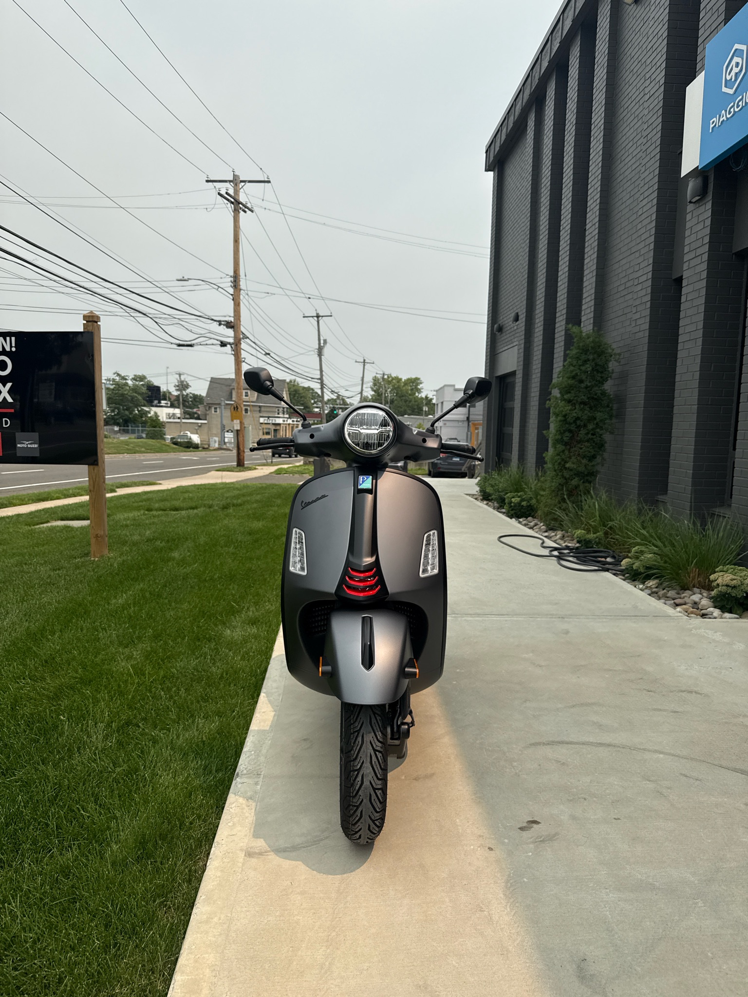 2027 Vespa GTS 310 SuperSport 3