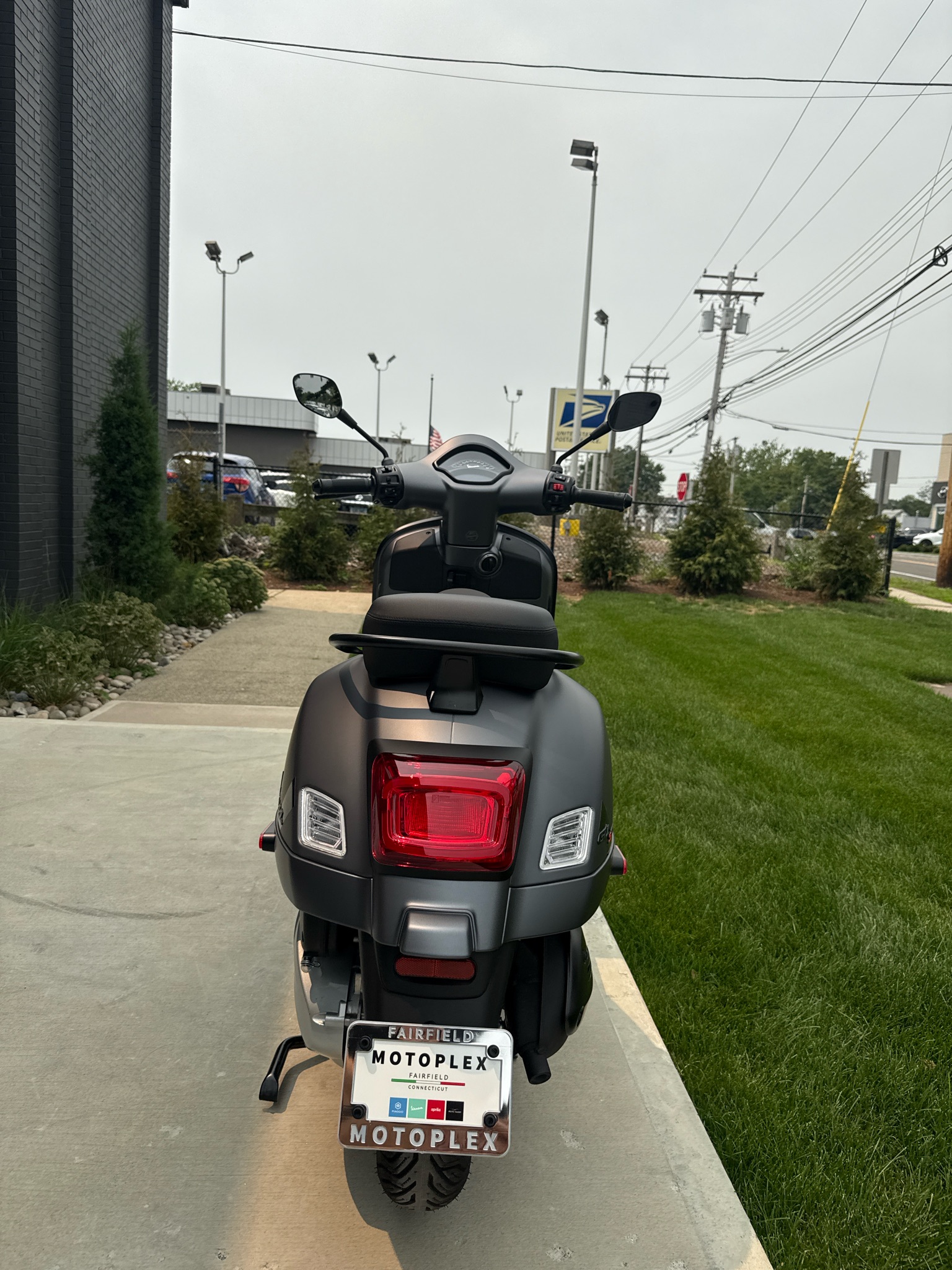 2027 Vespa GTS 310 SuperSport 7