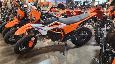 2026 KTM 390 SMC R