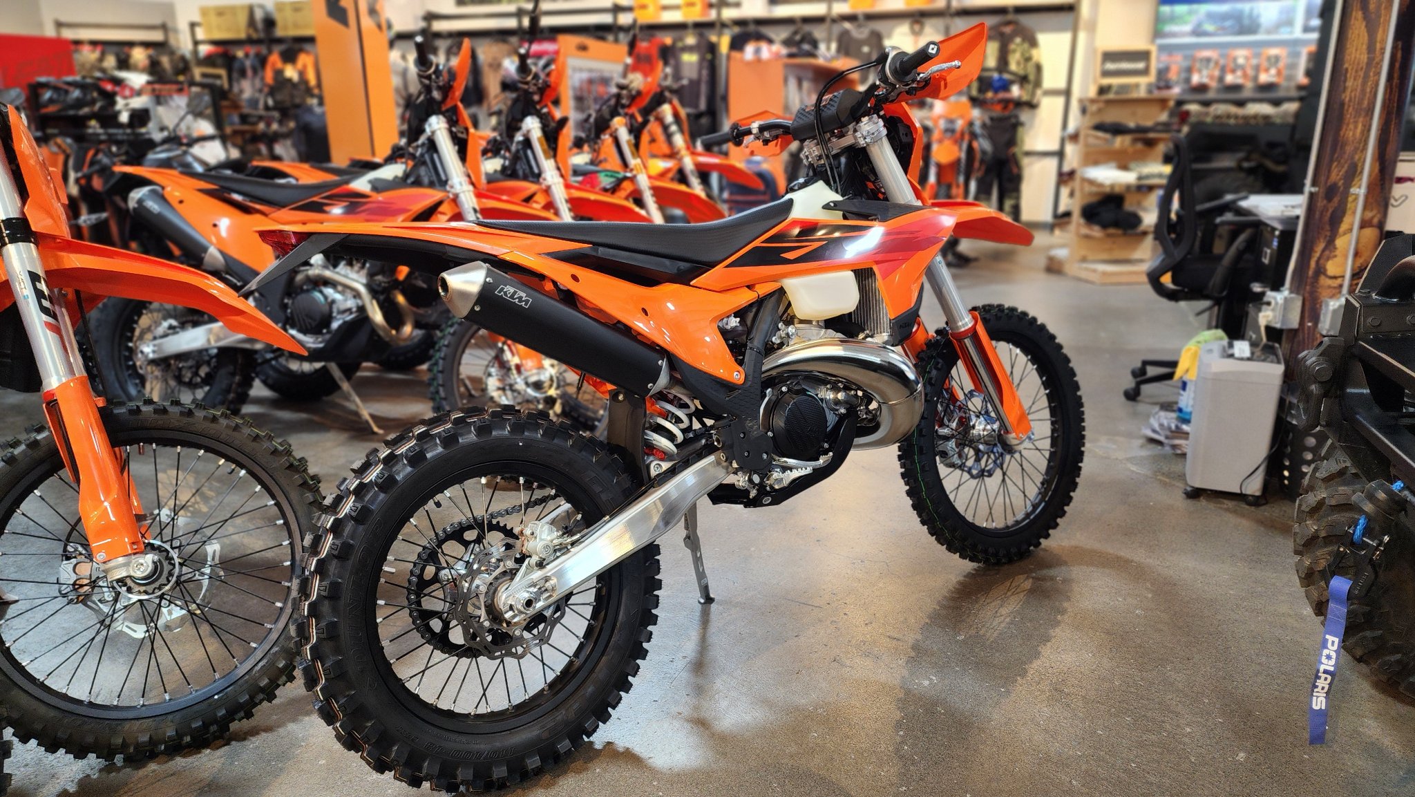2027 KTM 300 XC-W 3